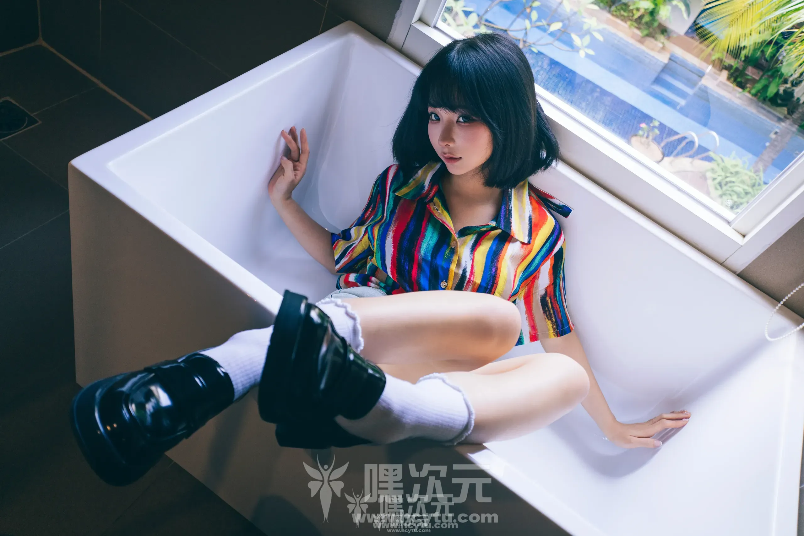 蠢沫沫 凝视最新写真图片-嘿次元