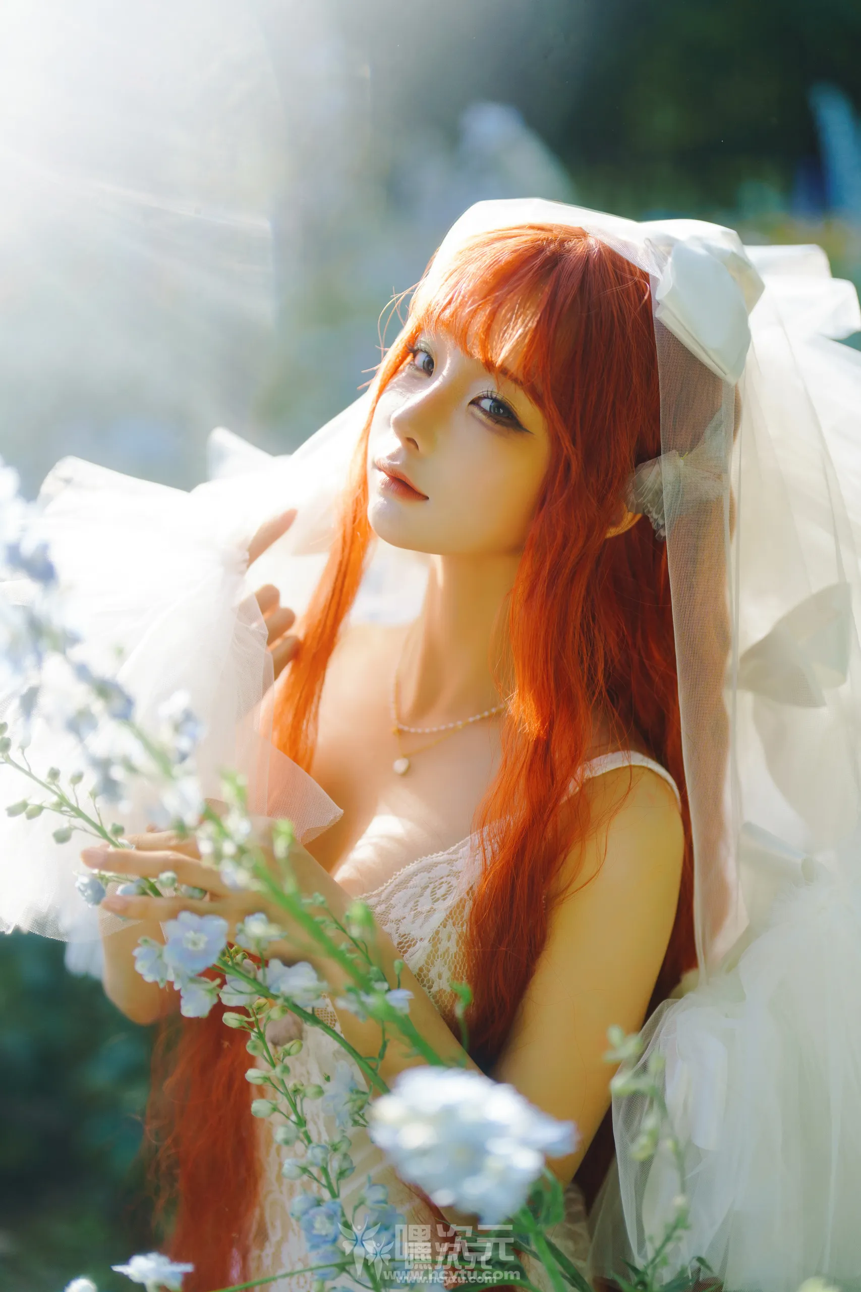蠢沫沫 花丛婚纱 [壁纸] 写真图片 - 嘿次元 图3