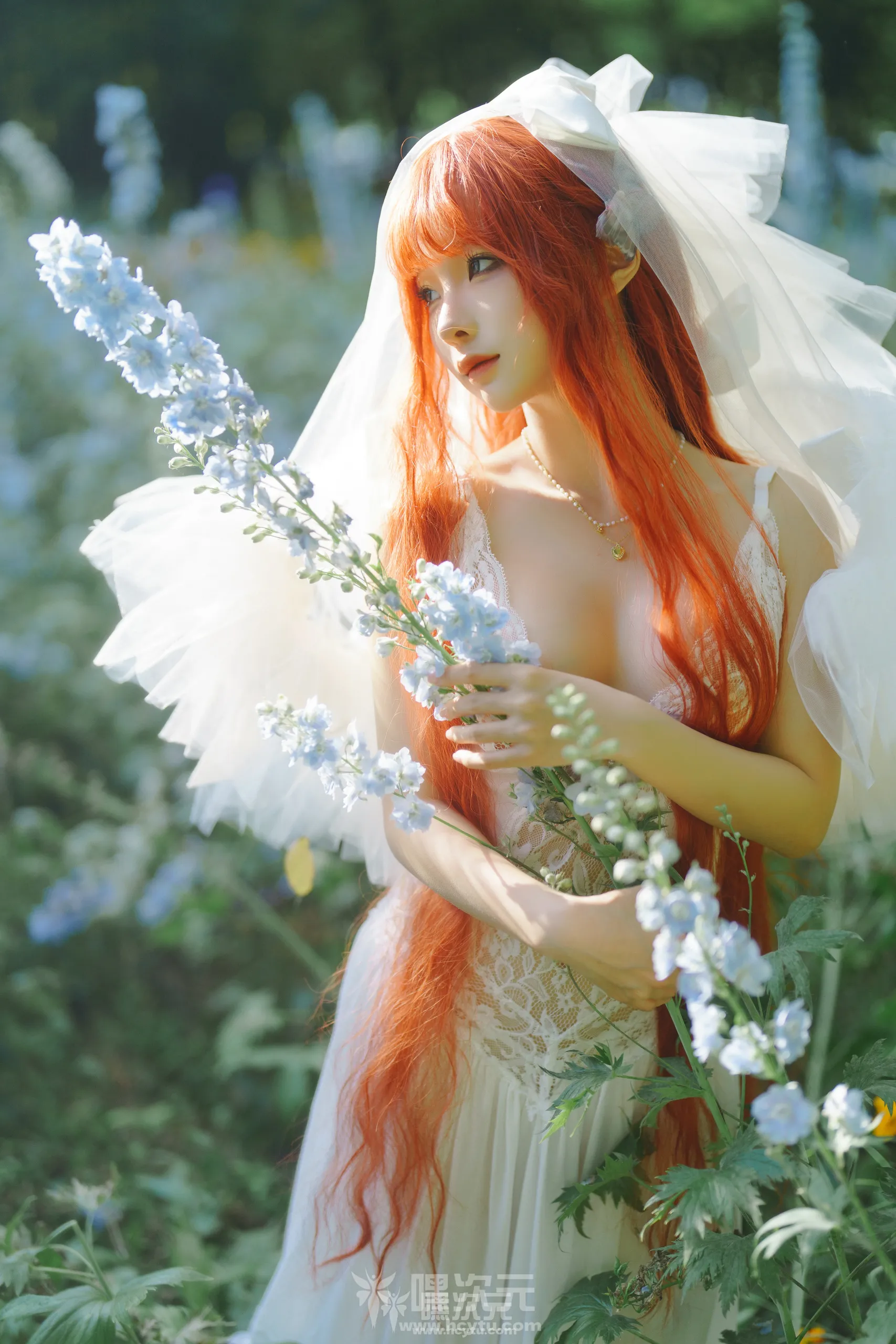 蠢沫沫 花丛婚纱 [壁纸] 写真图片 - 嘿次元 图2