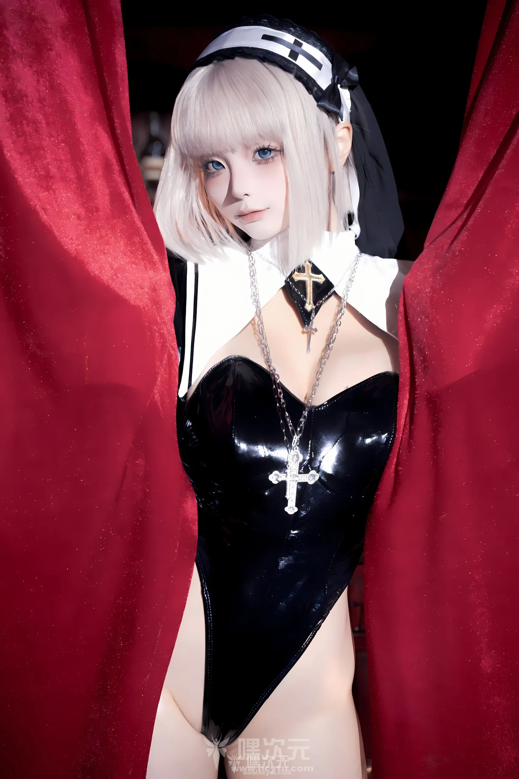 蠢沫沫化身堕落修女！皮衣兔女郎x修女写真挑战禁忌想象 - 嘿次元 图3