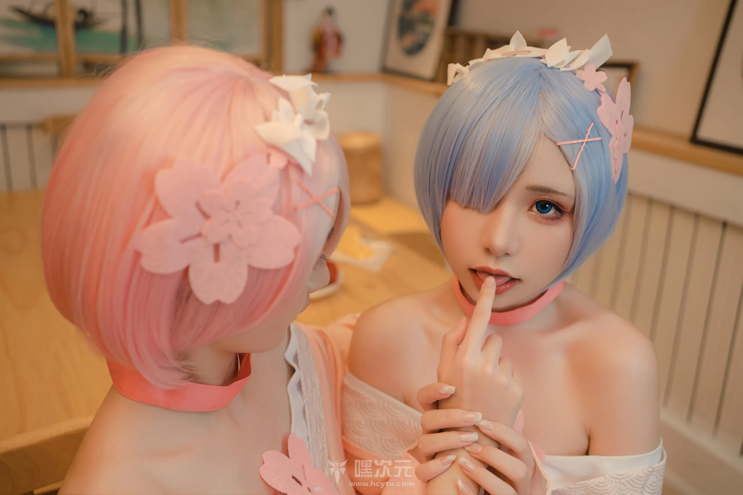 爆机少女喵小吉&Nekokoyoshi双人写真《Re:从零开始的女体盛宴》-嘿次元