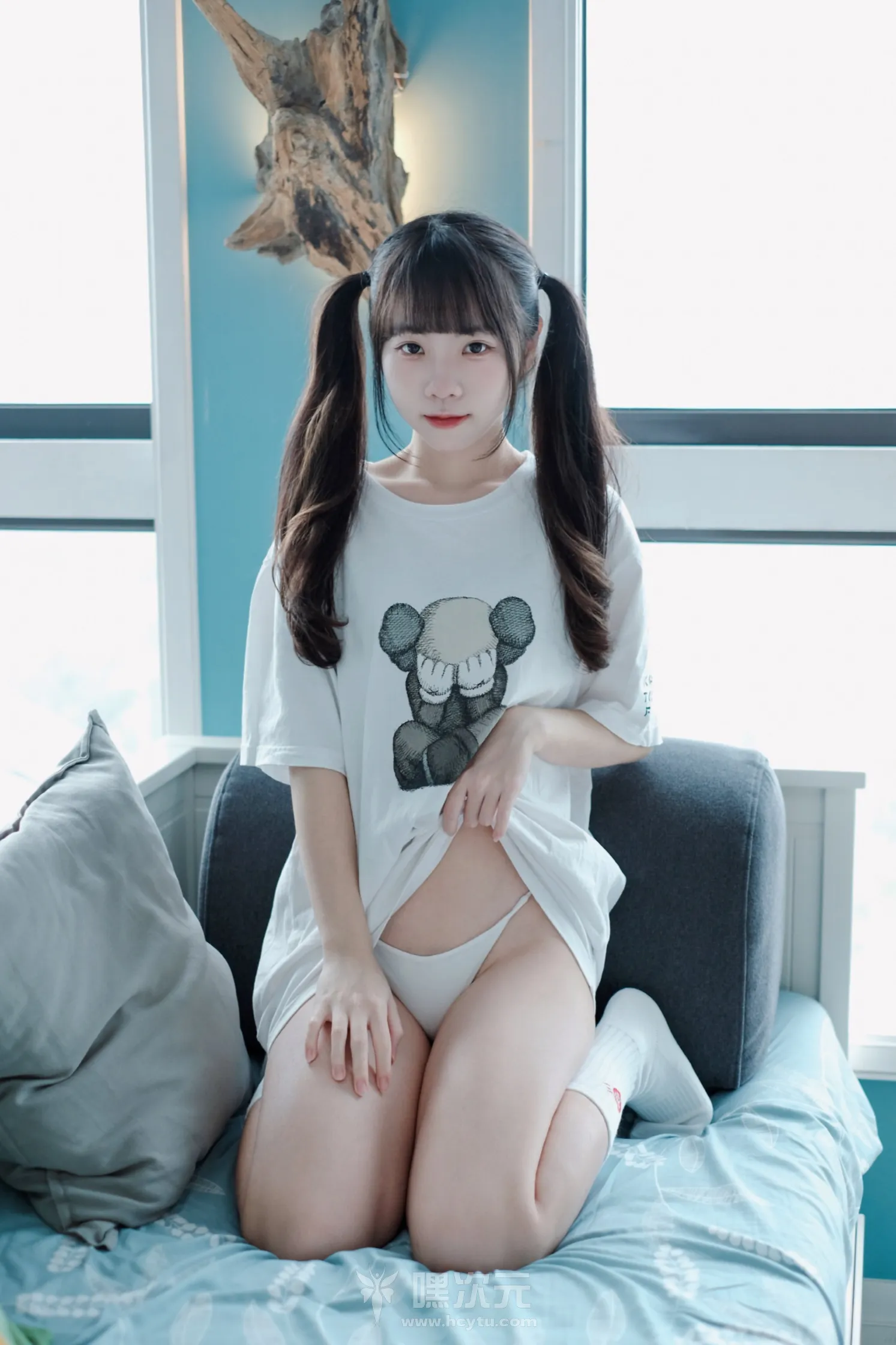可可小白兔 捕獲一隻沒穿褲褲の小白兔🐰写真图片 - 嘿次元 图4