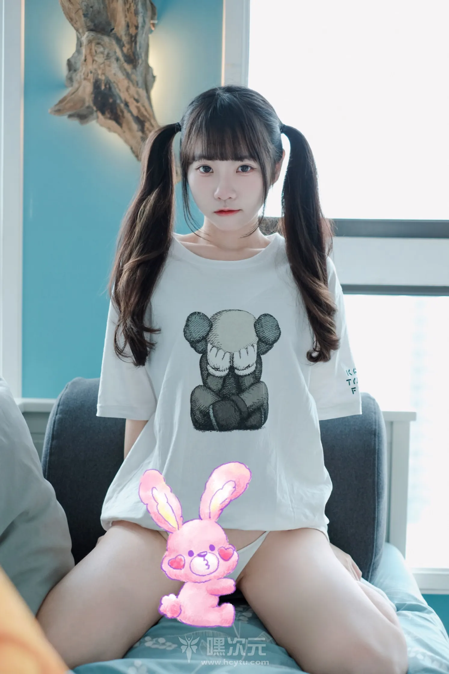可可小白兔 捕獲一隻沒穿褲褲の小白兔🐰写真图片 - 嘿次元 图2