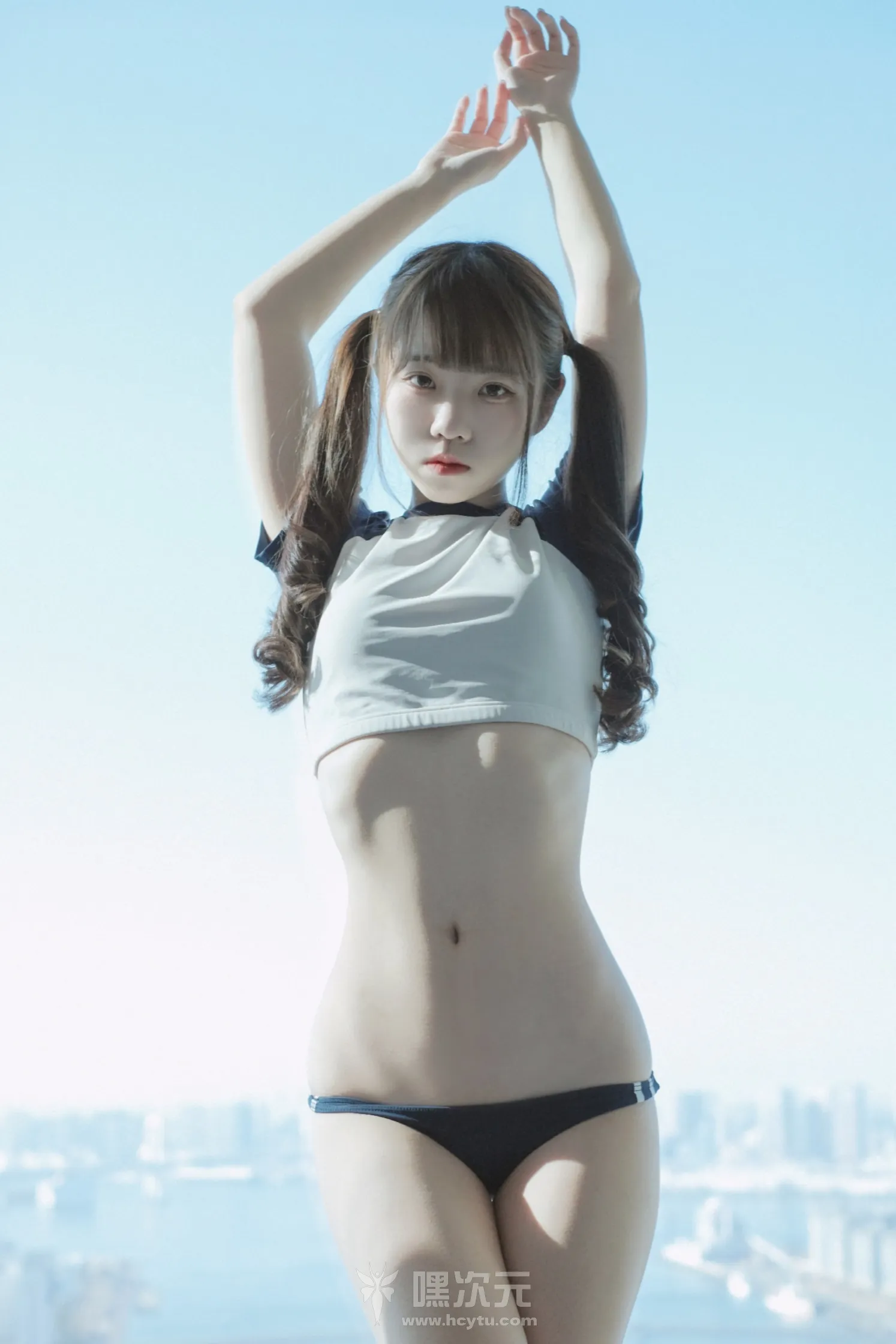 可可小白兔 礼物体操服少女写真图片-嘿次元