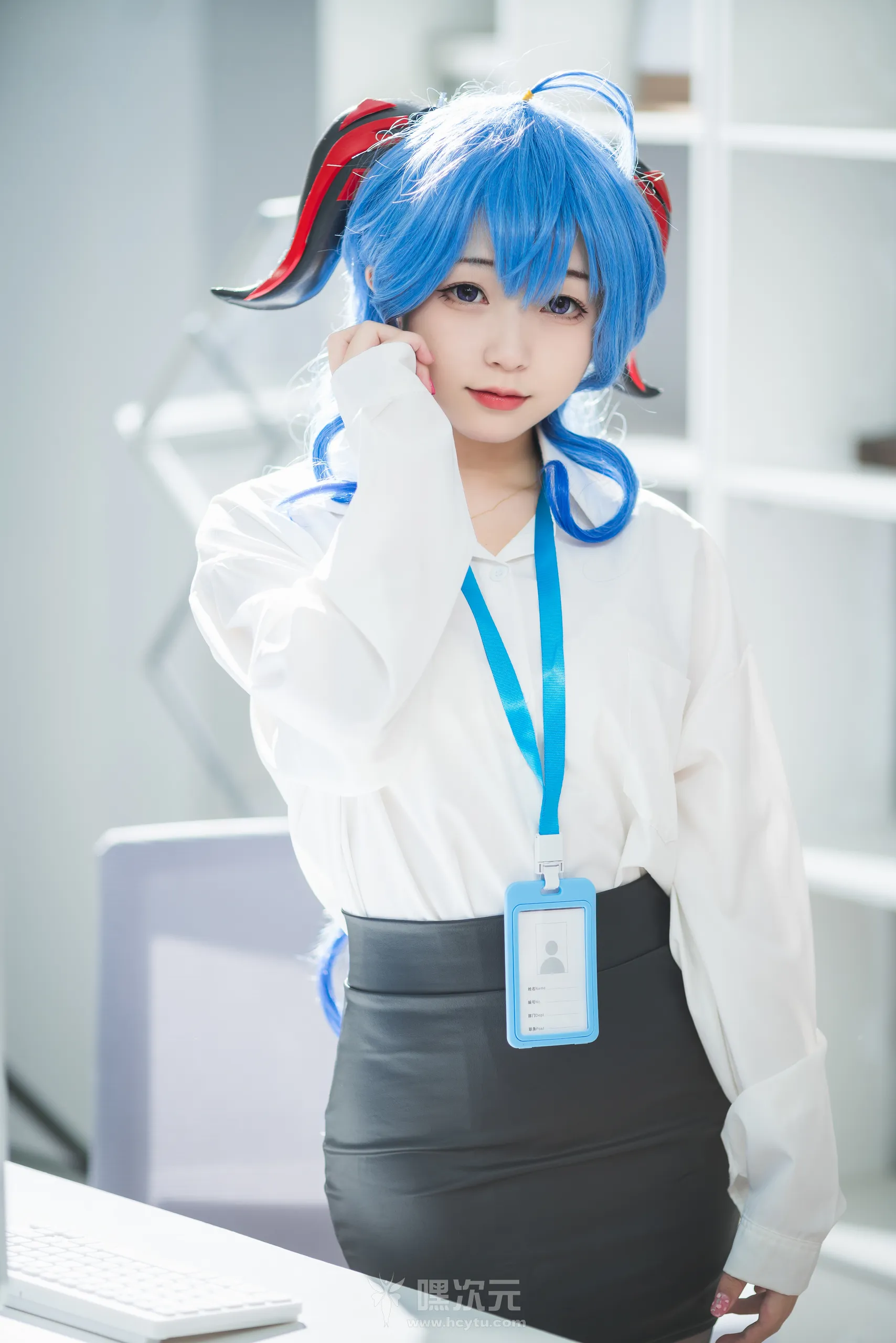 花铃 甘雨秘书OL 美女写真图片 - 嘿次元 图6