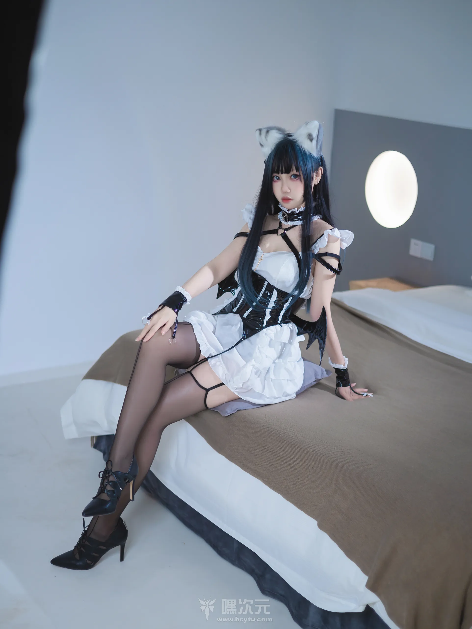 洛桑w伊梓 写真合集下载-嘿次元
