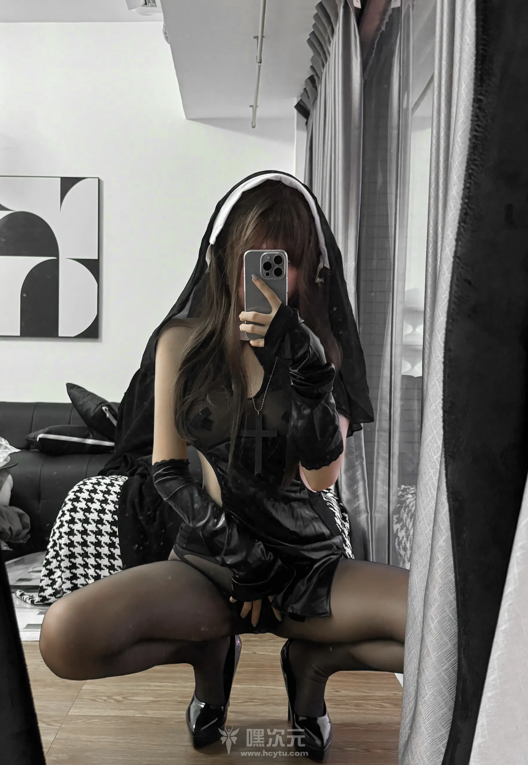 阿薰kaOri 毛毛修女写真图片 - 嘿次元 图5