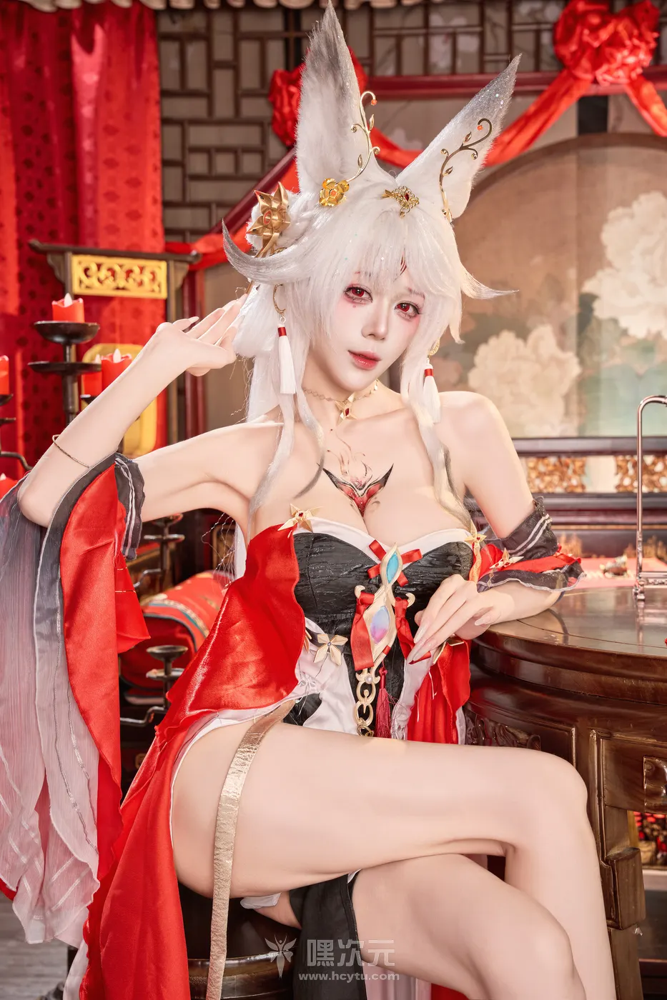 九言(阿九从不咕咕) 心月狐 银白狐耳赤红缎带碰撞视觉 写真集 - 九言(阿九从不咕咕) 心月狐 写真集 封面预览