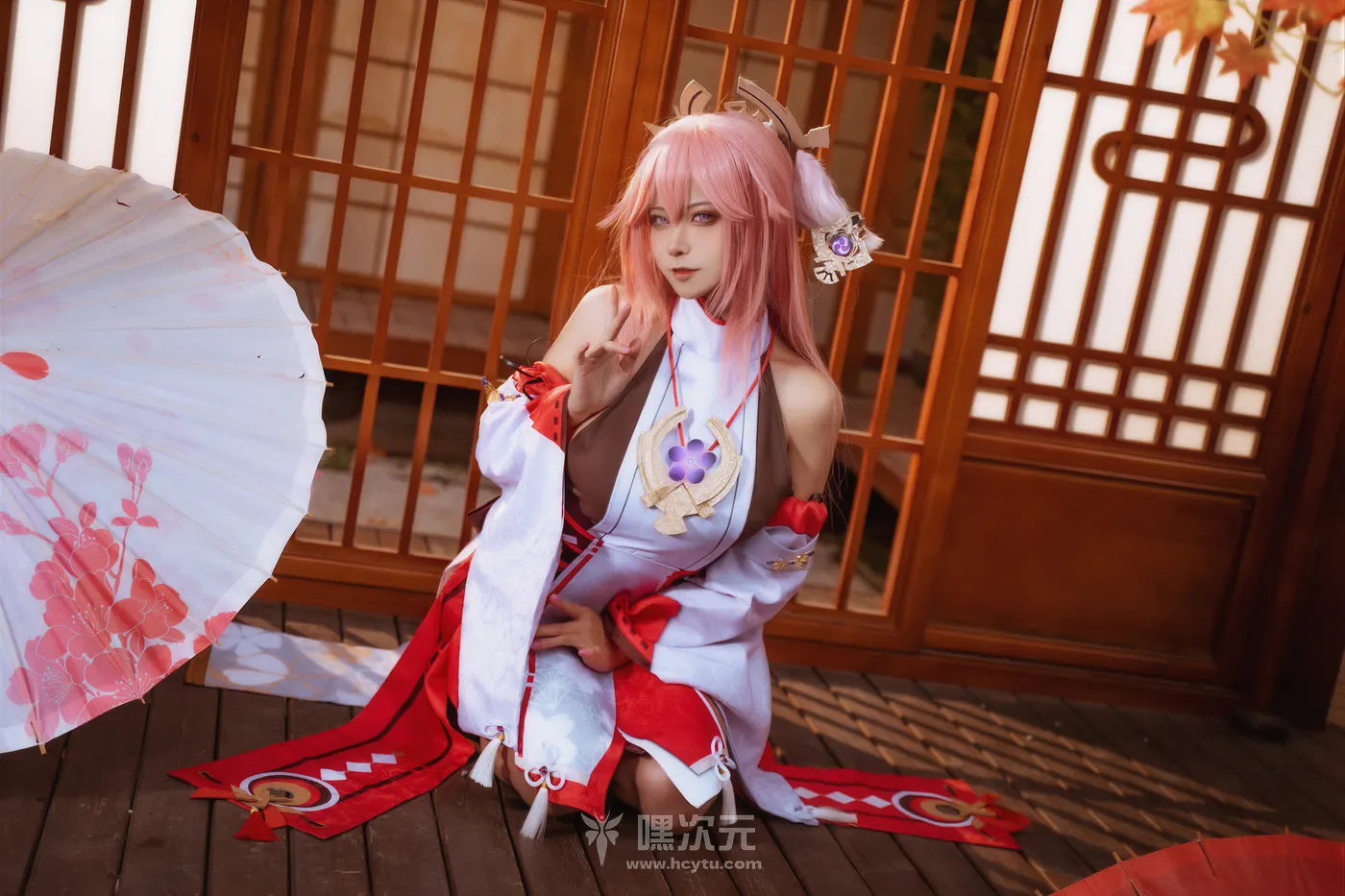 Seya-狮砸 原神 八重神子 红白短裙极致肉感 写真集 - Seya-狮砸 精彩瞬间 01