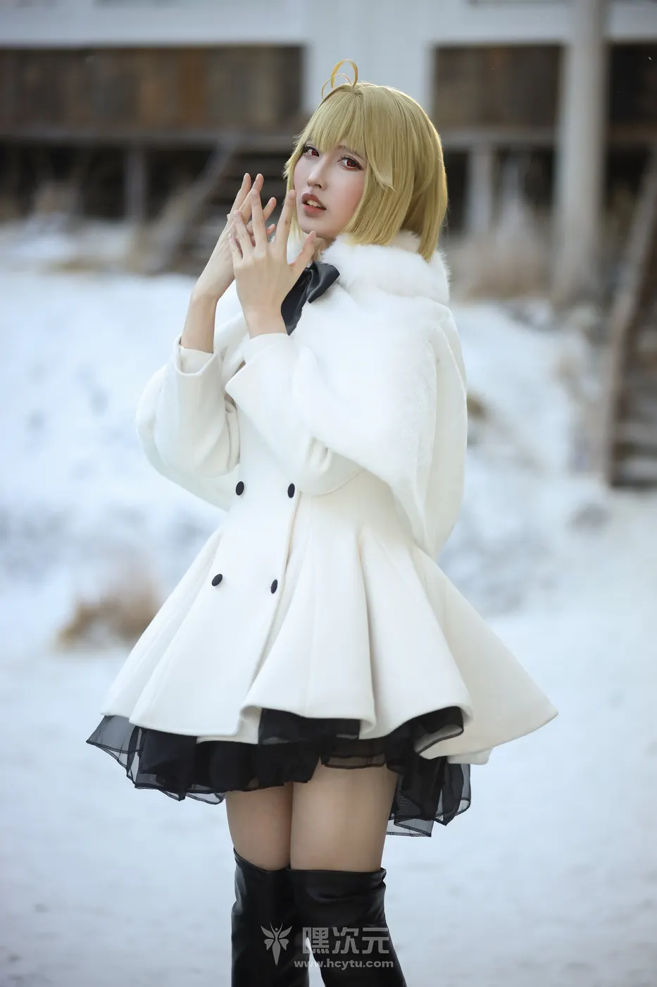 山崎怜Rei 爱尔奎特 雪地黑靴绝对领域 写真集 - 山崎怜Rei - 指尖轻触唇边的微颤
