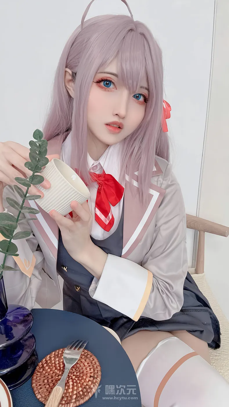 山崎怜Rei 艾莉同学 蓝瞳制服欲念绽放 写真集-嘿次元