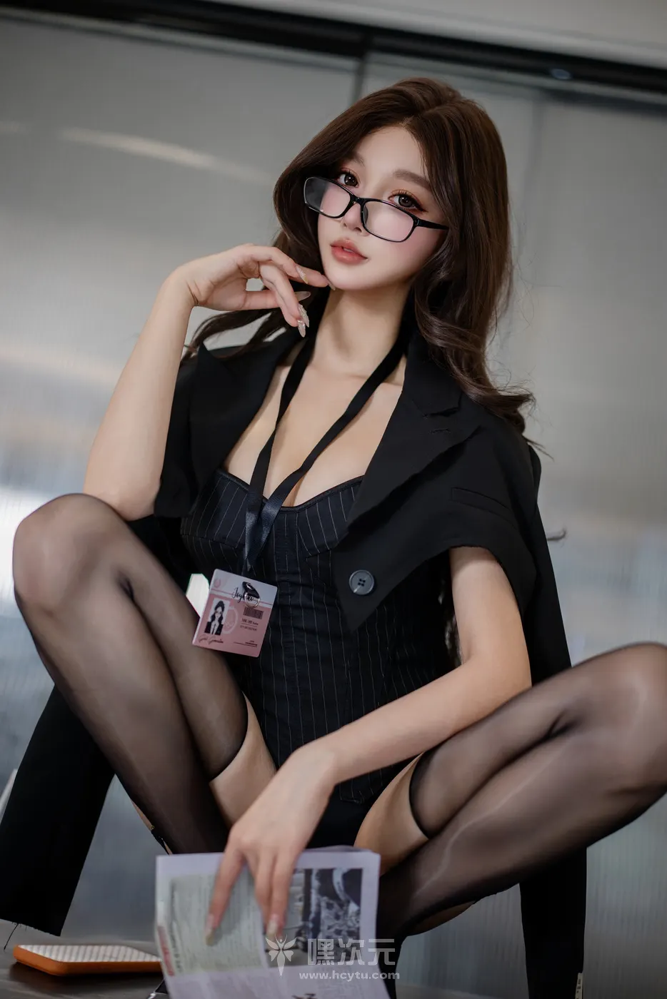 过期米线线喵 米秘书为何这样 黑丝吊带深V诱惑眼球 写真集 - 过期米线线喵 精彩瞬间 01