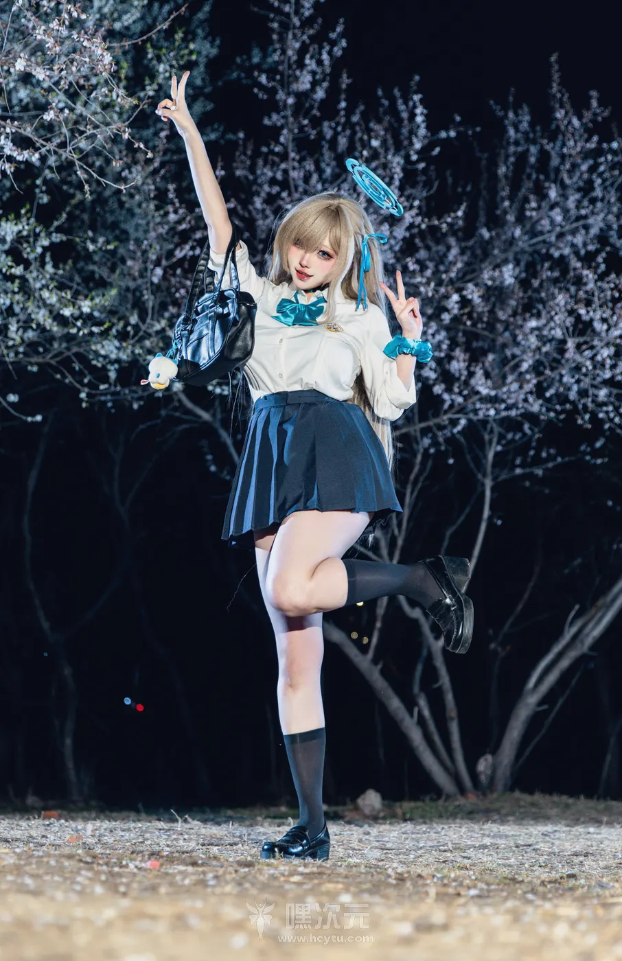 soso_嗖嗖 Asuma Blue Archive 夜樱下的诱惑制服下的暗涌 写真集 - soso_嗖嗖 Asuma Blue Archive 写真集 封面预览