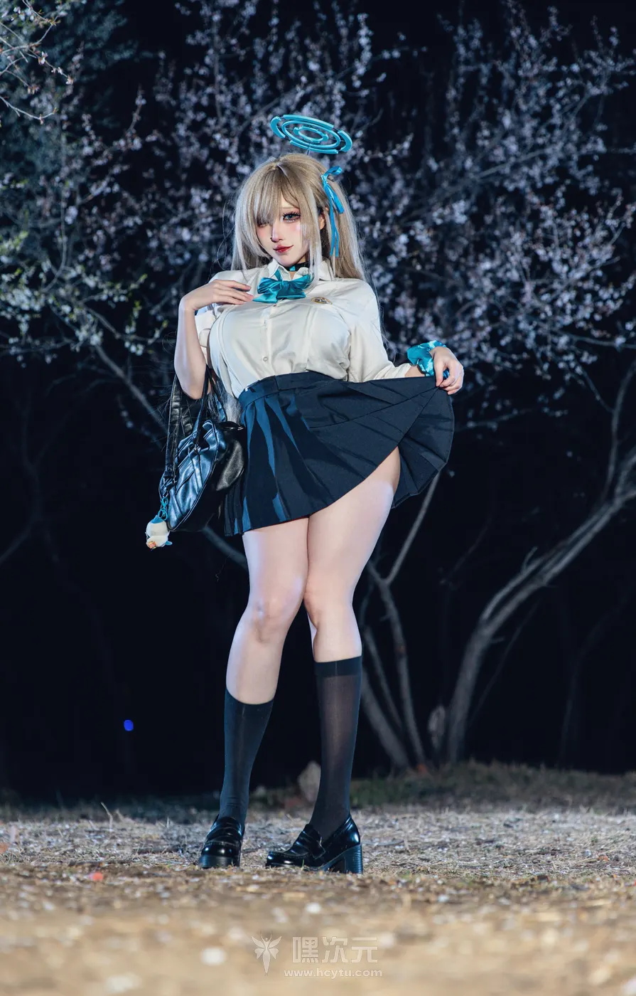 soso_嗖嗖 Asuma Blue Archive 夜樱下的诱惑制服下的暗涌 写真集 - soso_嗖嗖 精彩瞬间 01