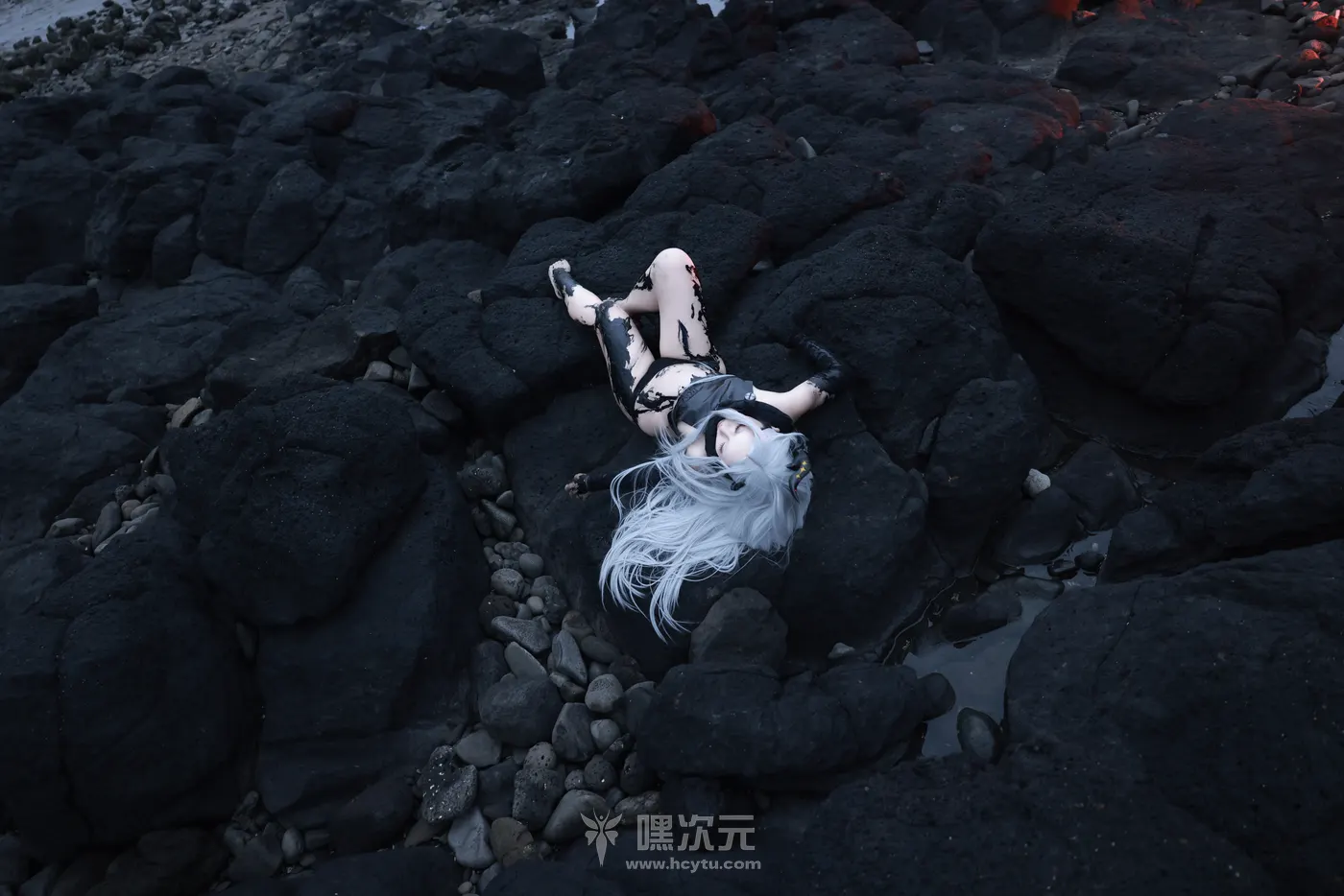 G44不会受伤 - 仰卧岩隙，绝对领域展露