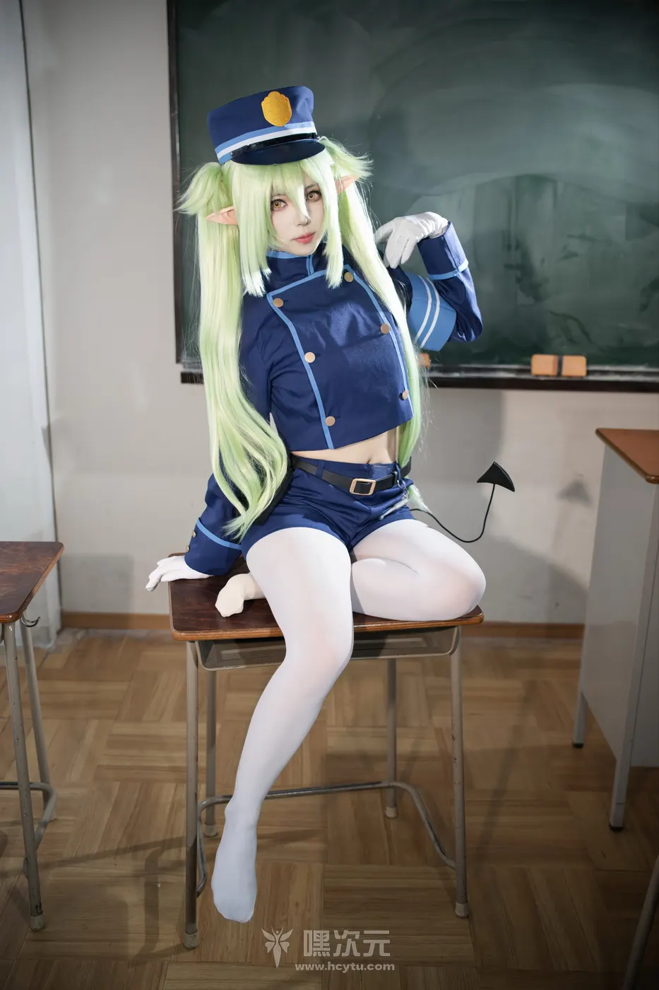 溯兮-sukki 铁道双子 写真集 - 溯兮-sukki - 腰肢收束与臀部起伏的骨肉曲线