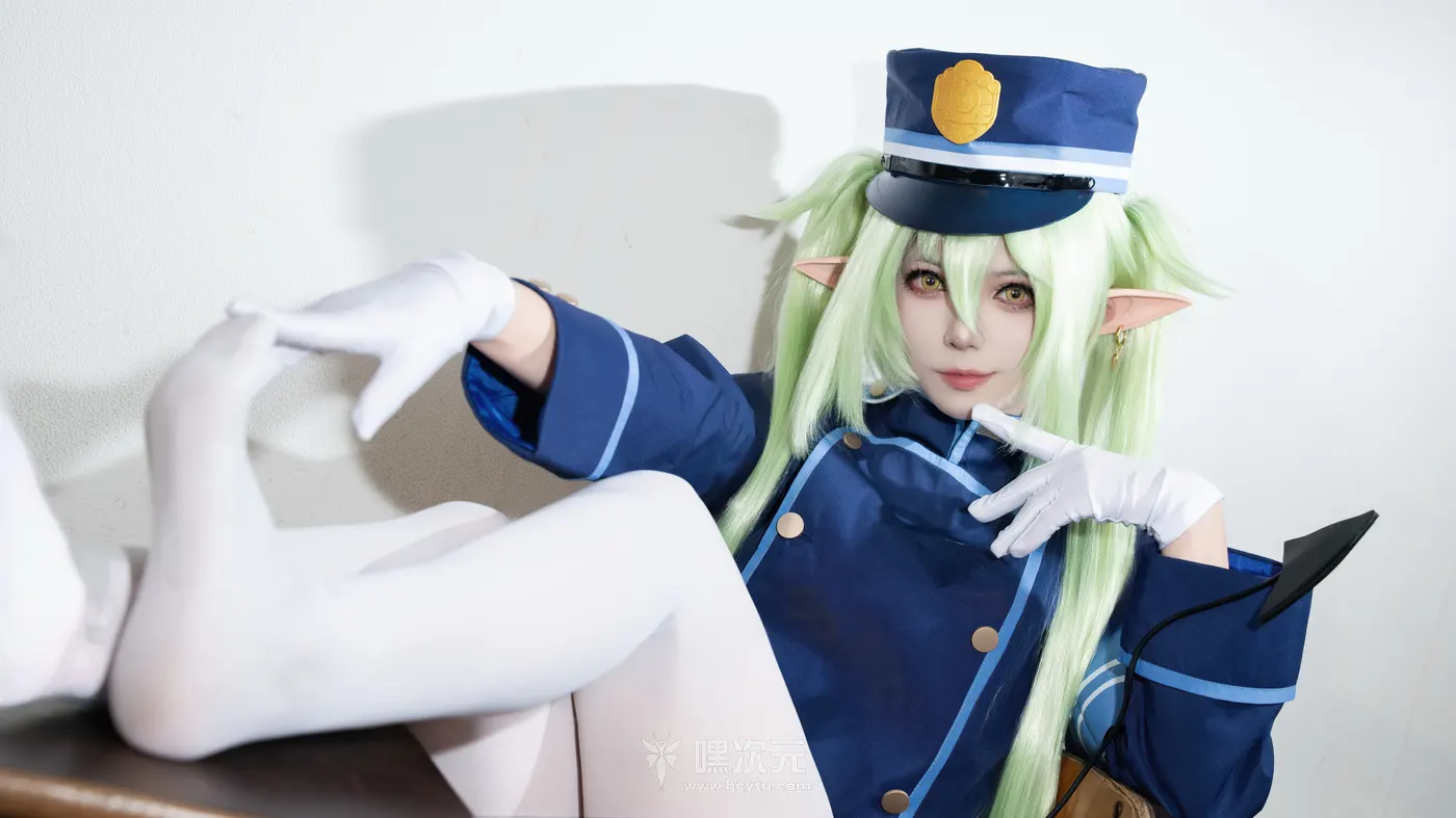 溯兮-sukki 铁道双子 写真集 - 溯兮-sukki - 指尖轻触唇边的克制挑逗