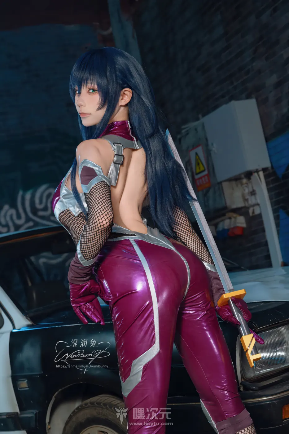 Yiko湿润兔 对魔忍 井河阿莎姬 写真集 - Yiko湿润兔 - 皮衣勒痕咬进肉里的弧度