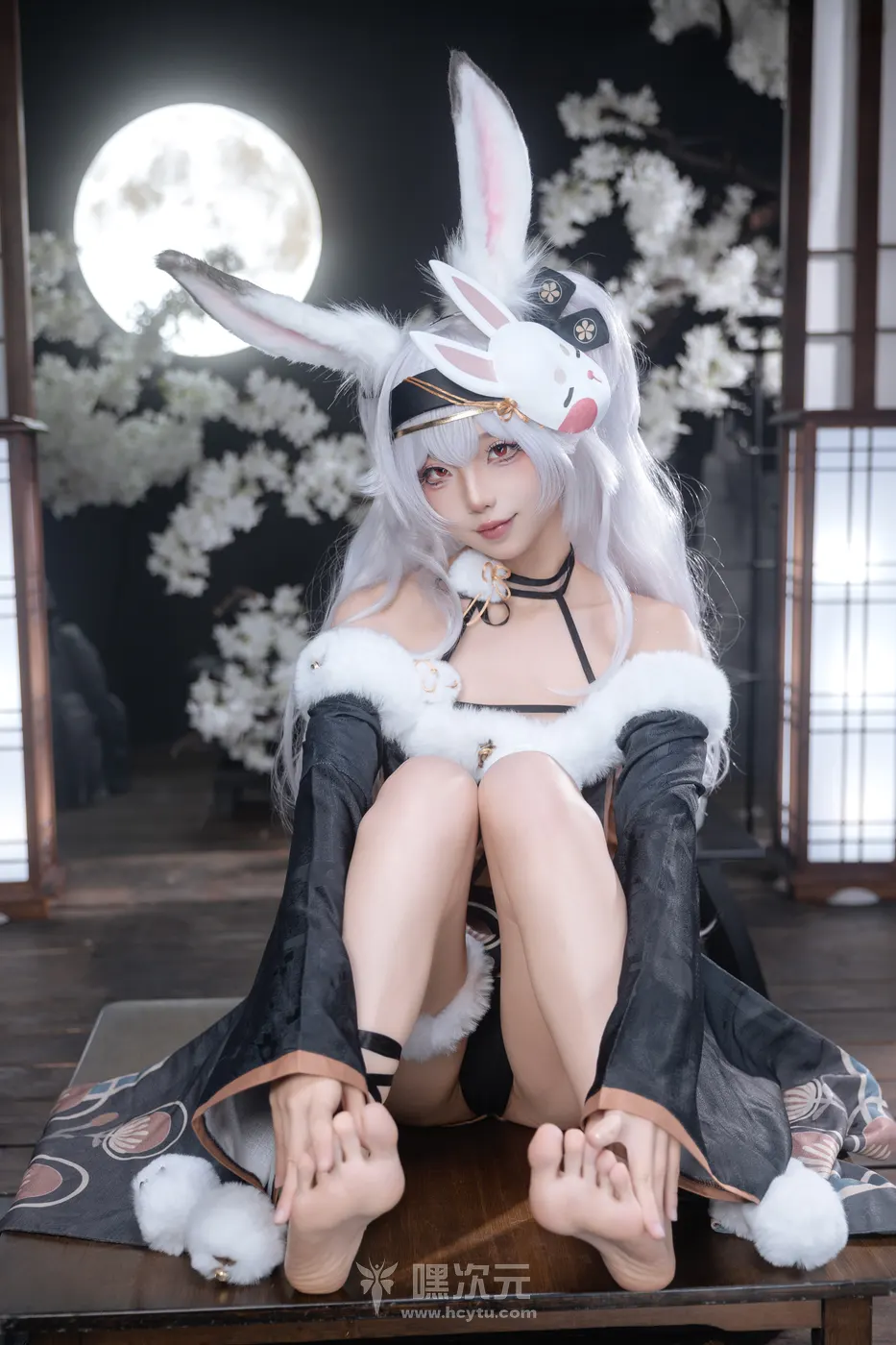 狐玖玖 拉菲 兔兔城主 银发兔女郎 欲望与算计 写真集 - 狐玖玖 - 脚踝绑带与足弓的压迫感