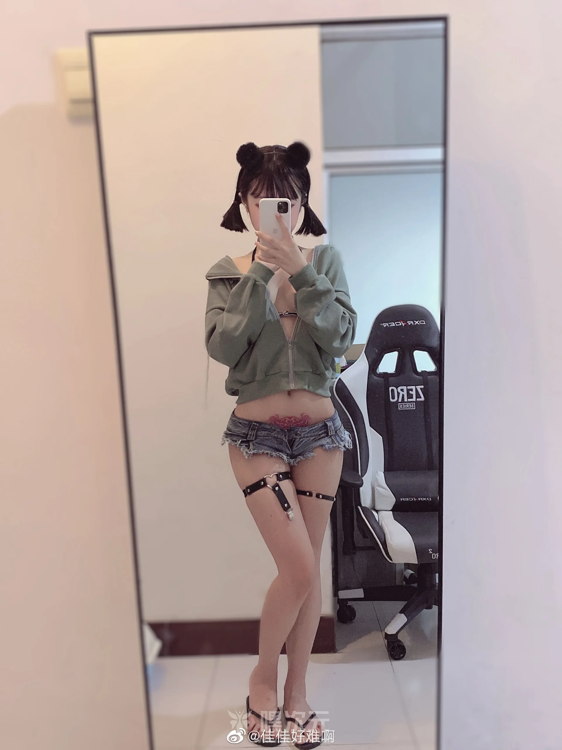 佳佳好难啊 写真合集下载