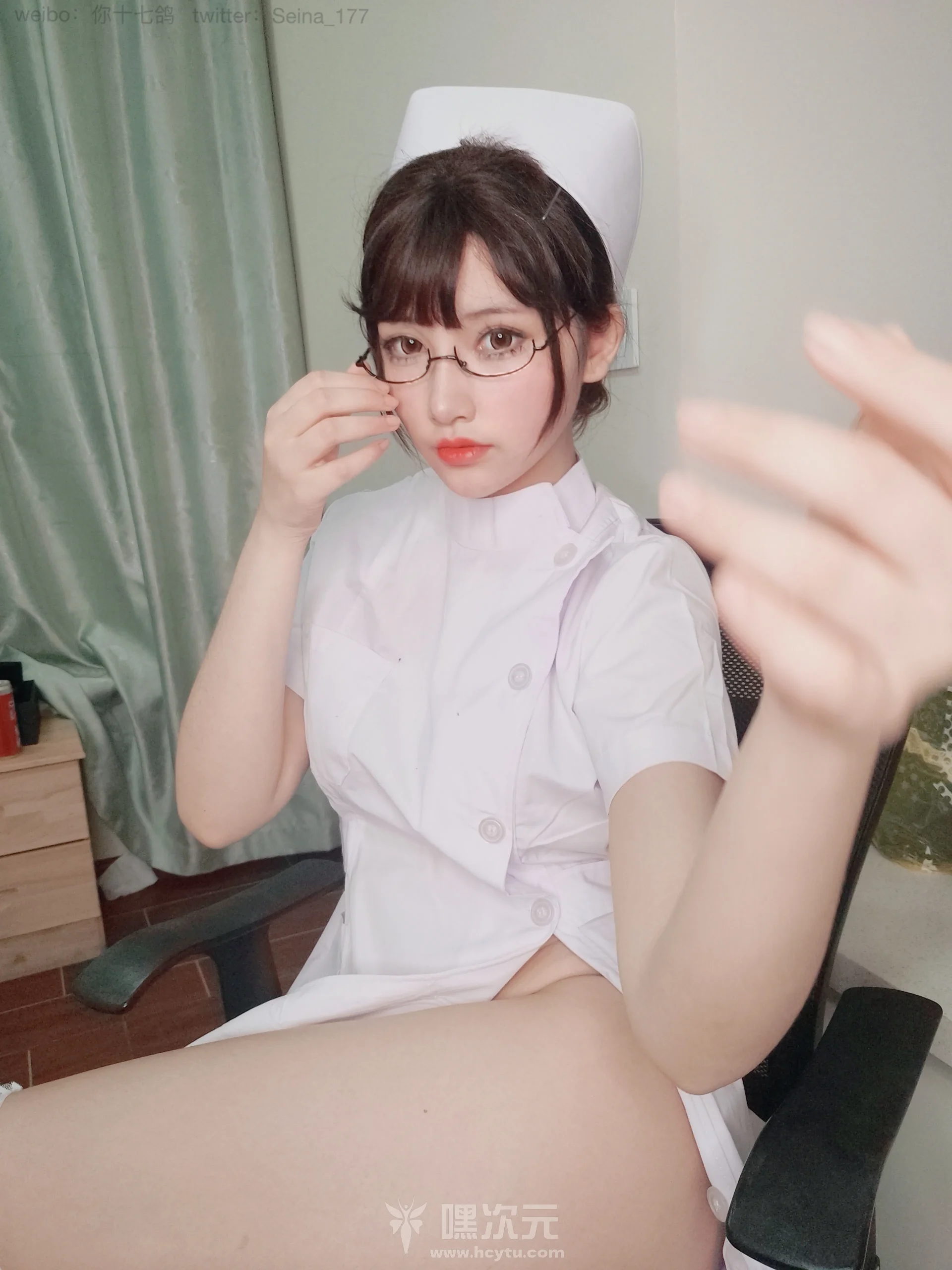 你十七鸽 写真合集下载
