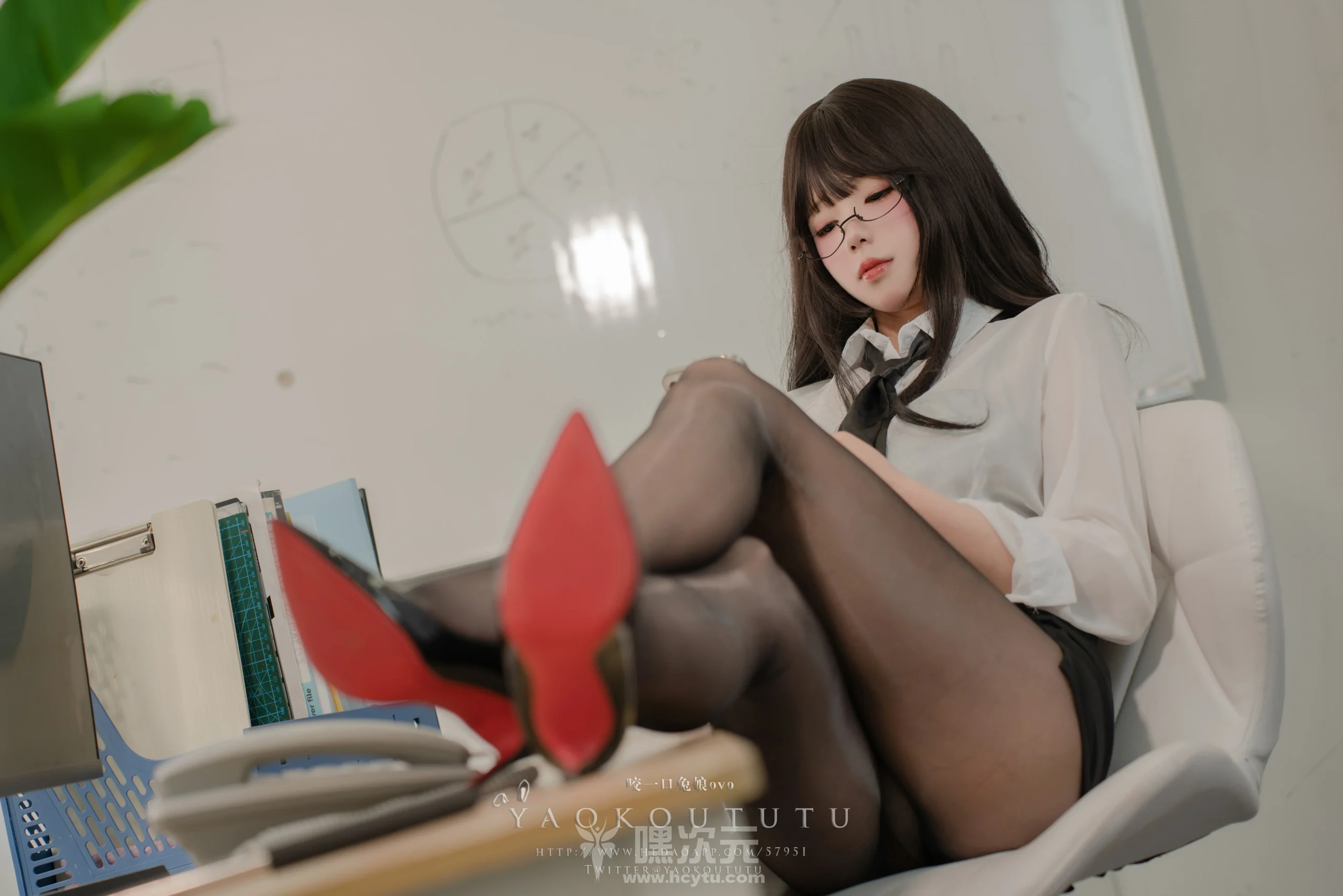 黏黏团子兔 老板发现的秘密 写真图片 - 嘿次元 图6