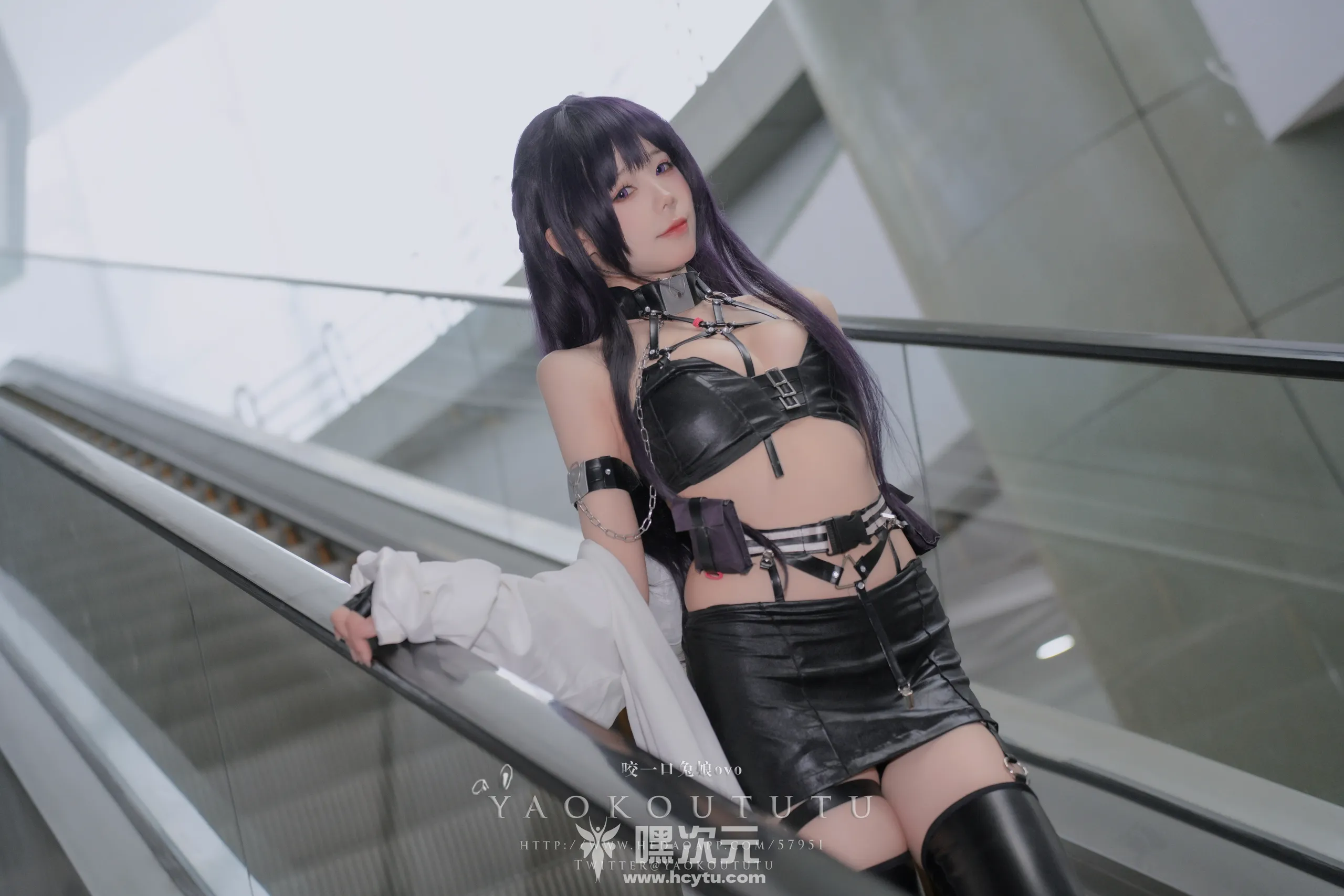 黏黏团子兔 漫展 米哈拉 烤全兔专属配菜 美女写真图片欣赏