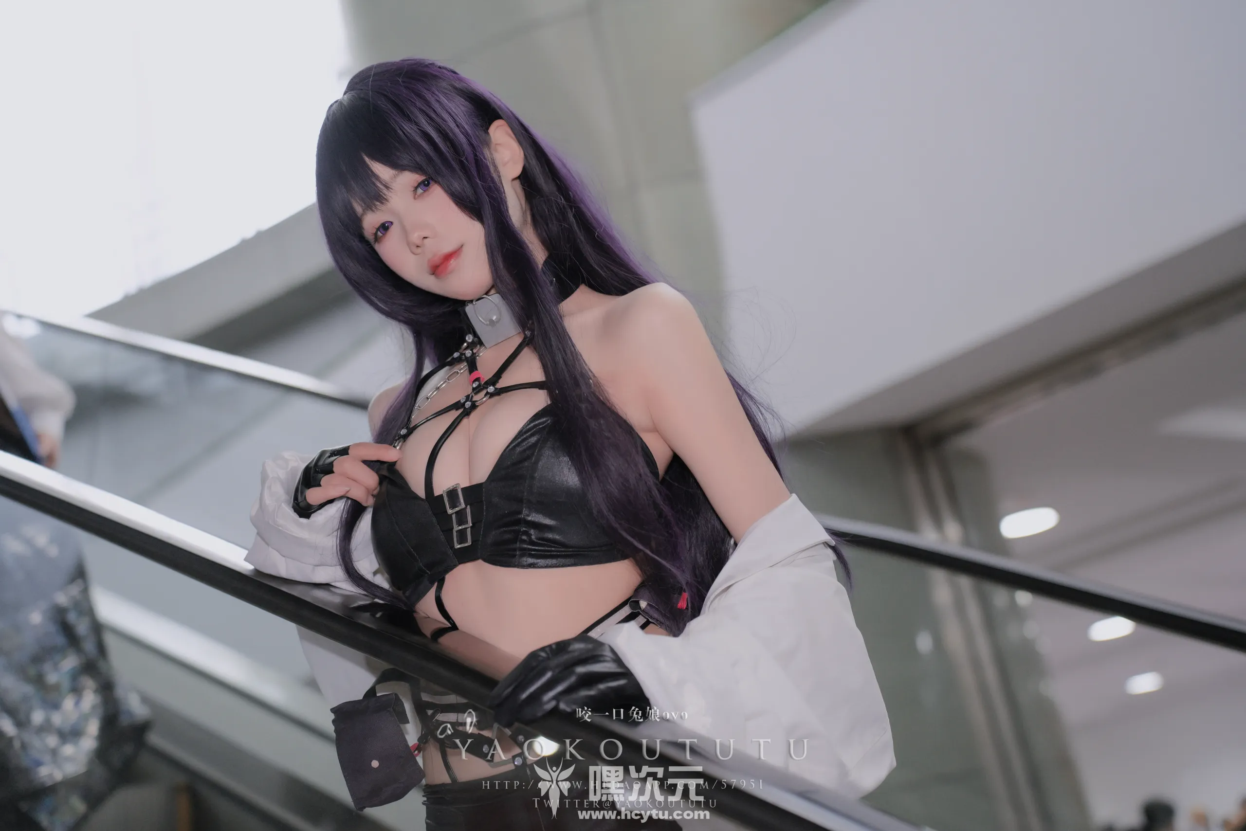黏黏团子兔 漫展 米哈拉 烤全兔专属配菜 美女写真图片欣赏
