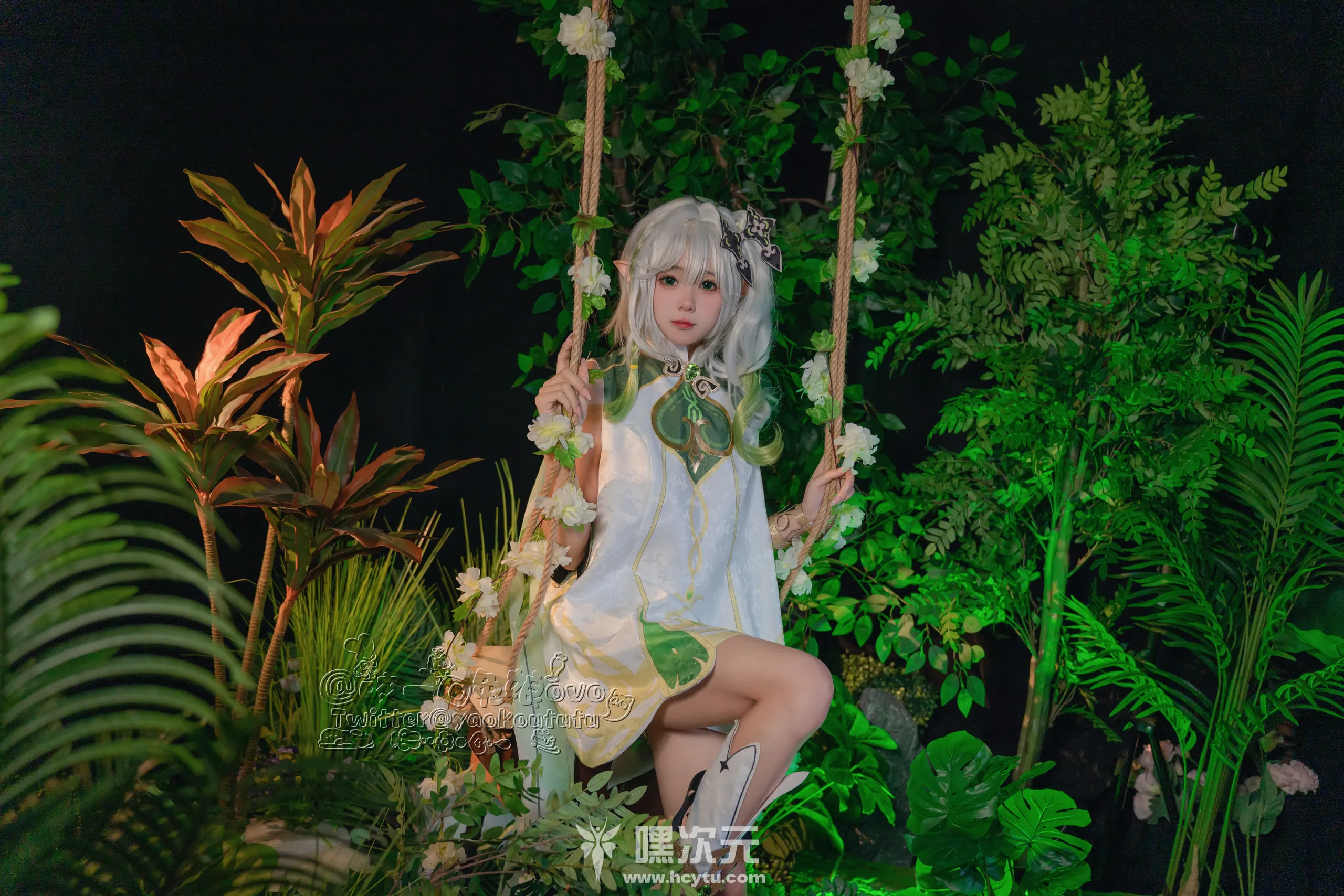 黏黏团子兔 万年萝莉纳西妲 美女写真图片-嘿次元