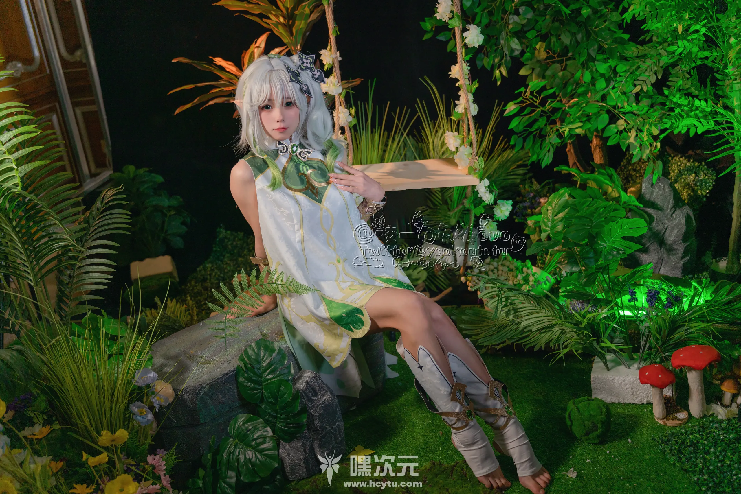 黏黏团子兔 万年萝莉纳西妲 美女写真图片欣赏