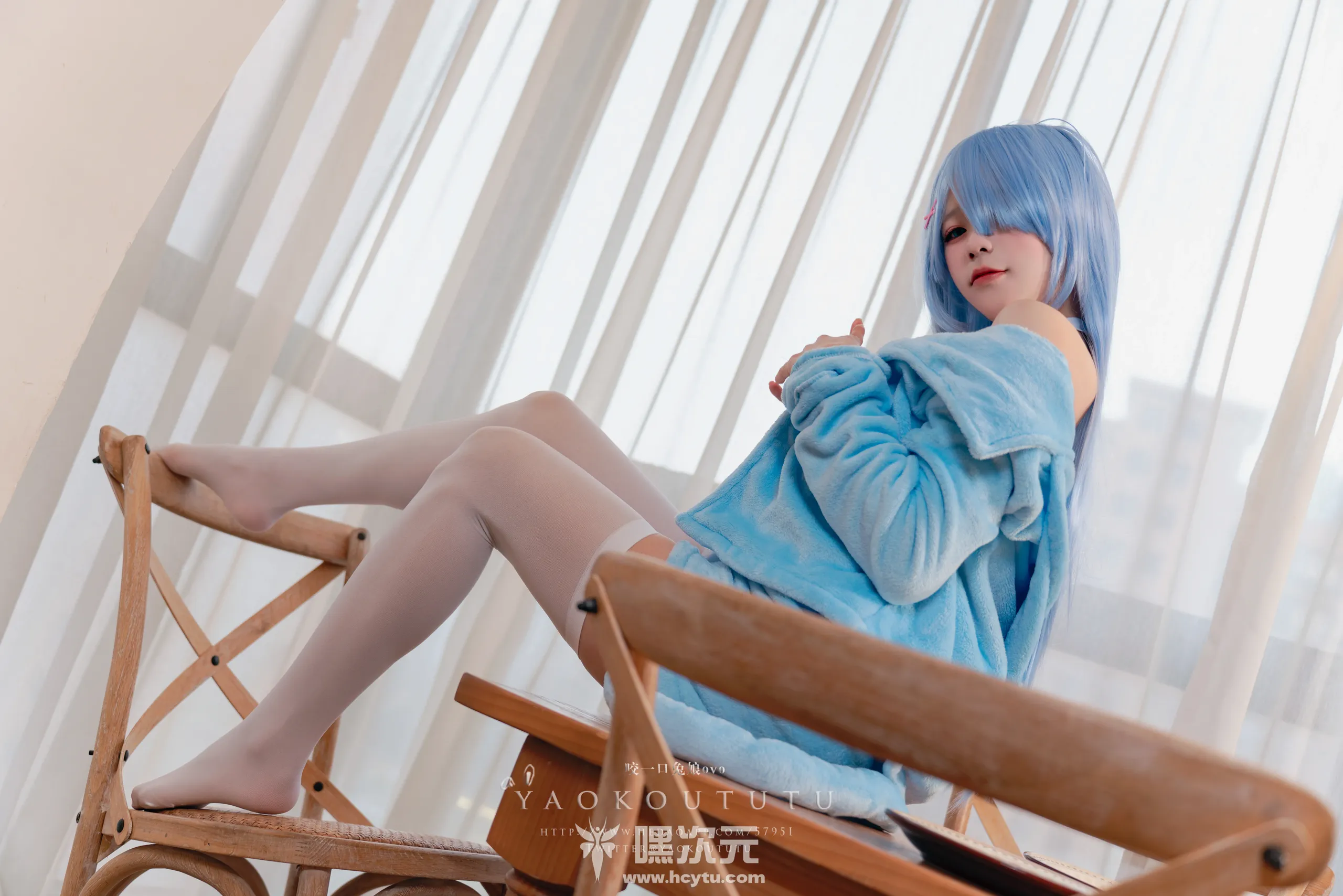 黏黏团子兔 蕾姆喵喵 美女写真图片-嘿次元