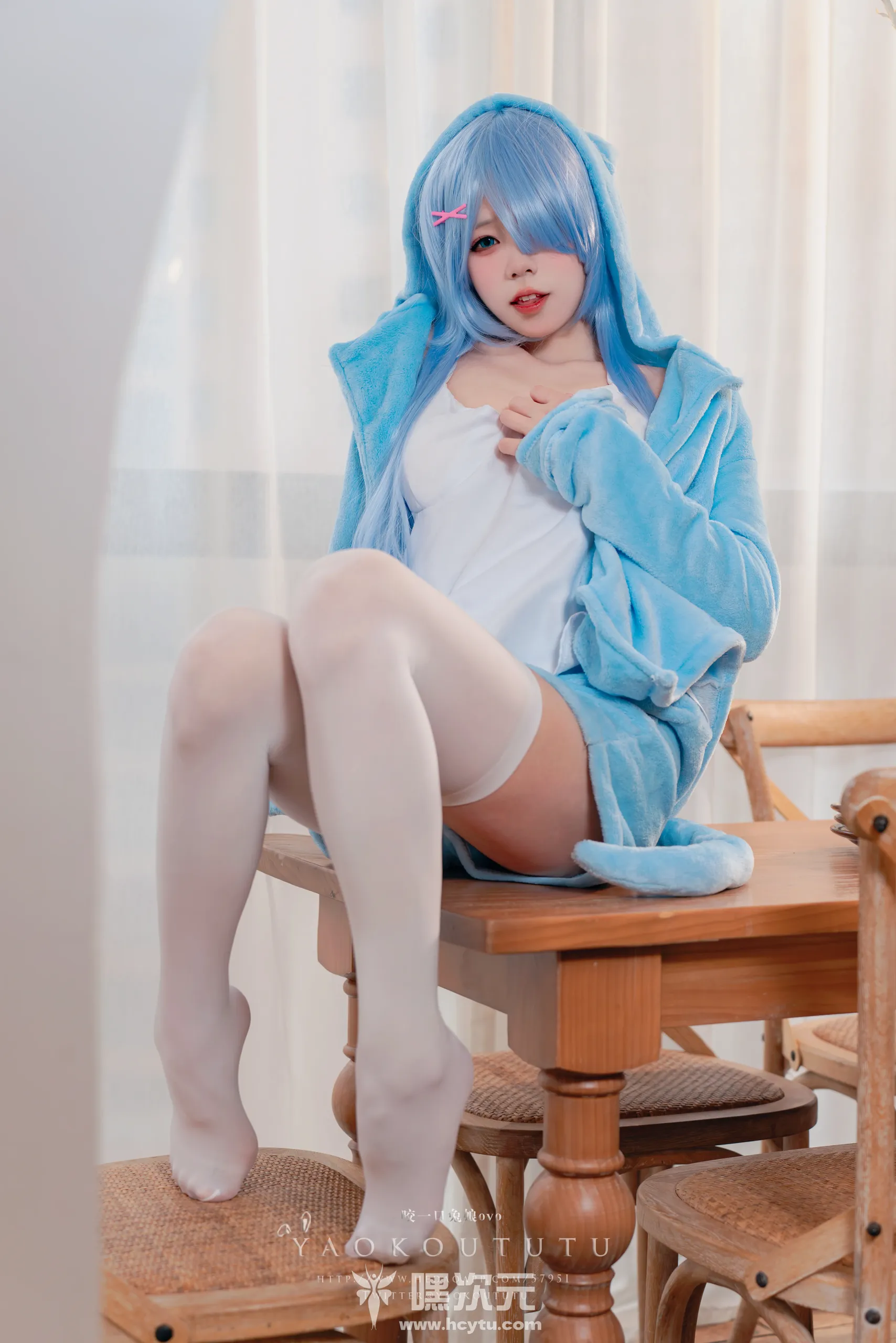黏黏团子兔 蕾姆喵喵 美女写真图片欣赏