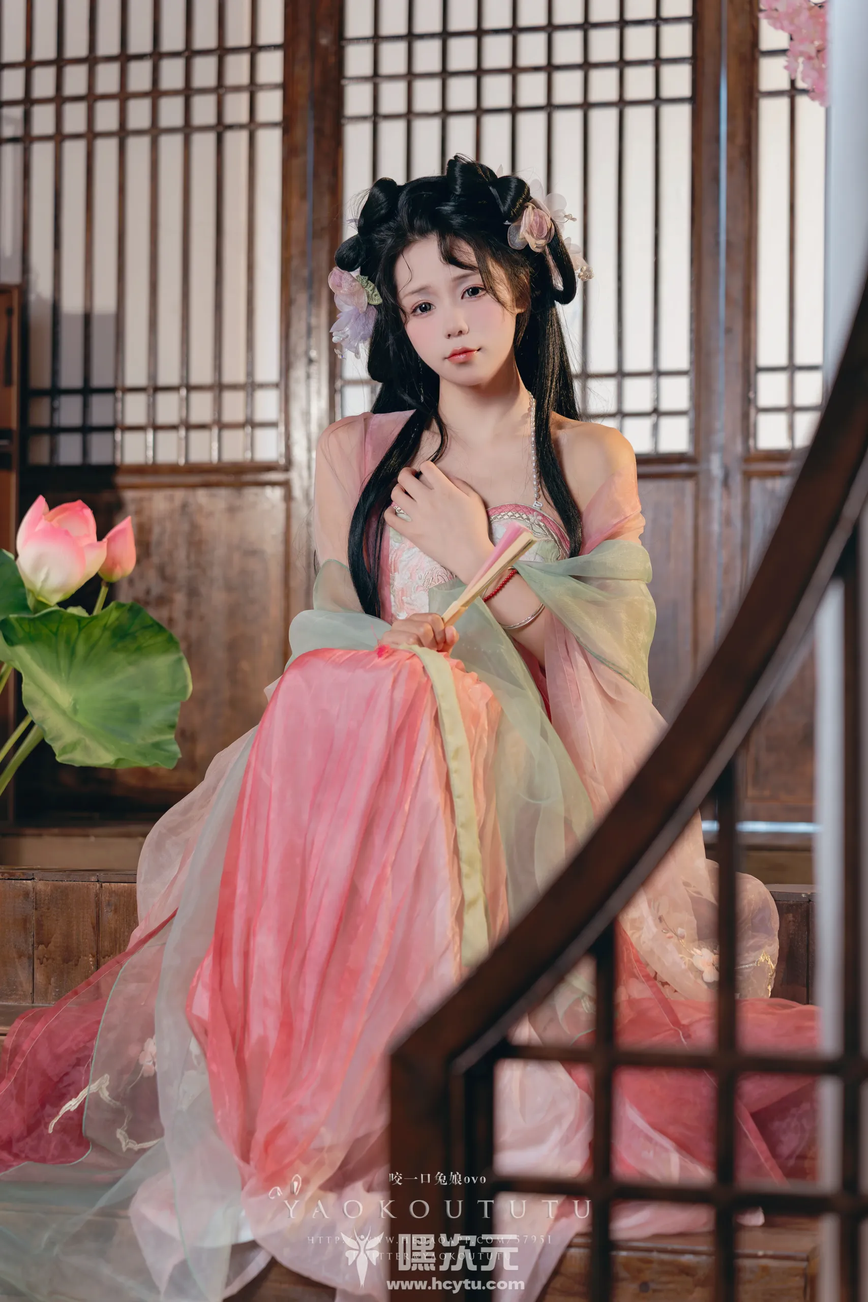 黏黏团子兔 醉倒荷塘边•游园惊梦 美女写真图片-嘿次元