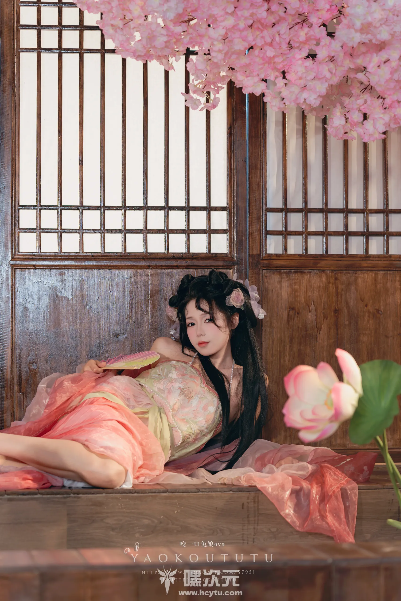 黏黏团子兔 醉倒荷塘边•游园惊梦 美女写真图片欣赏