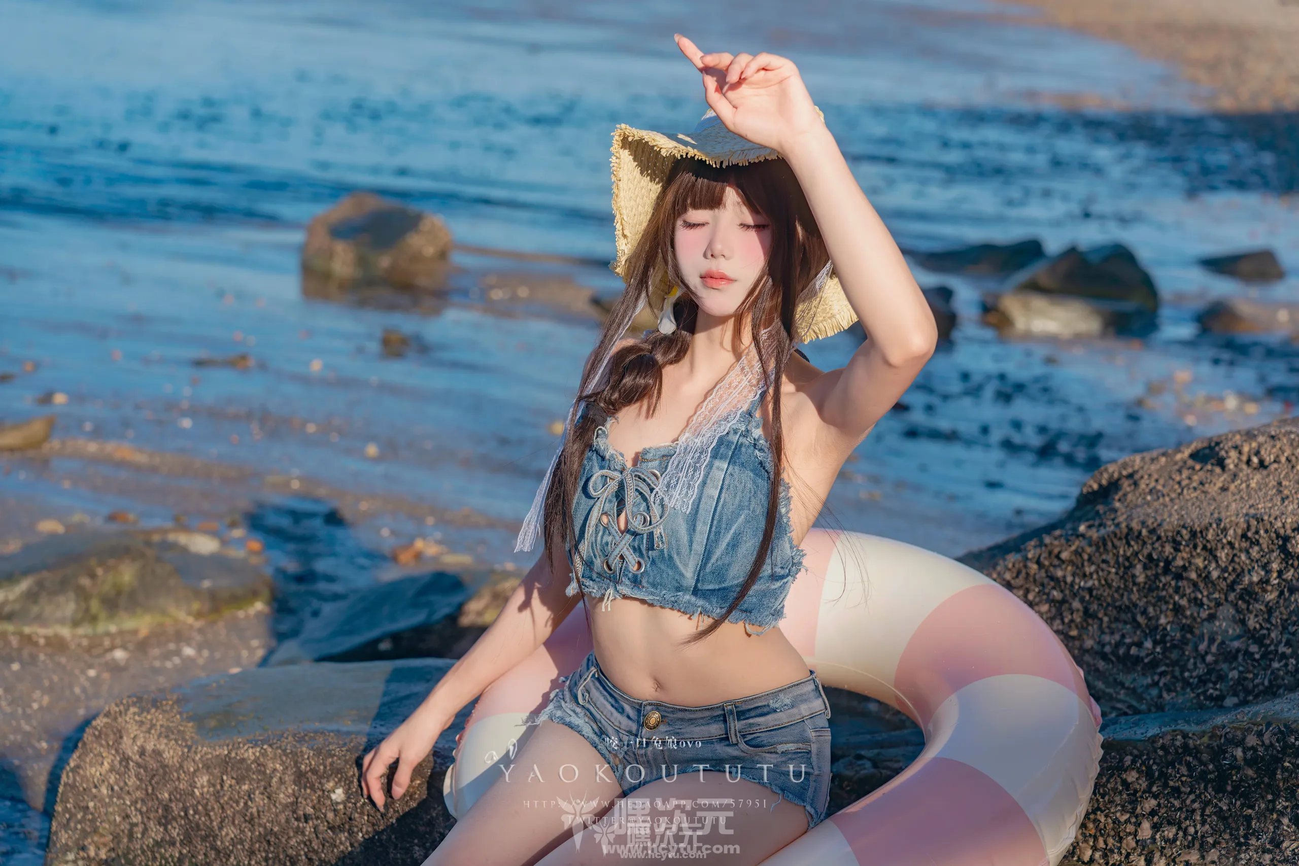 黏黏团子兔 海の夏日&Shotgun 美女写真图片在线欣赏九月最新订阅作品