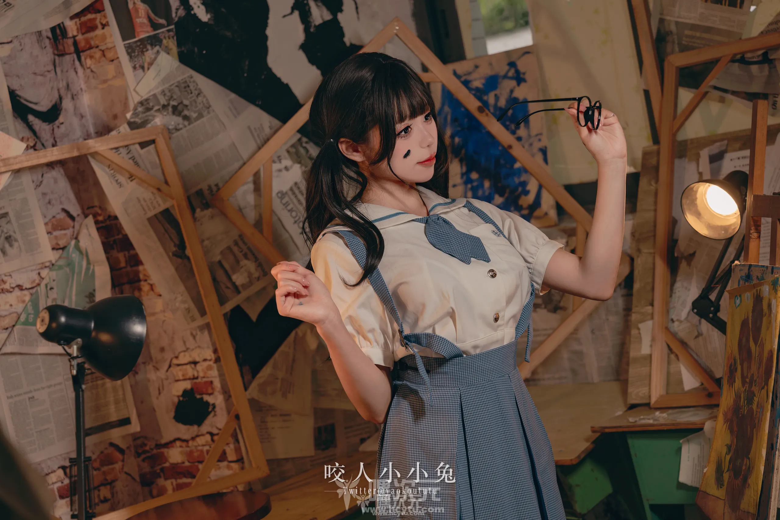咬人小小兔 未成名画作&B+WITH+U美女写真图片欣赏