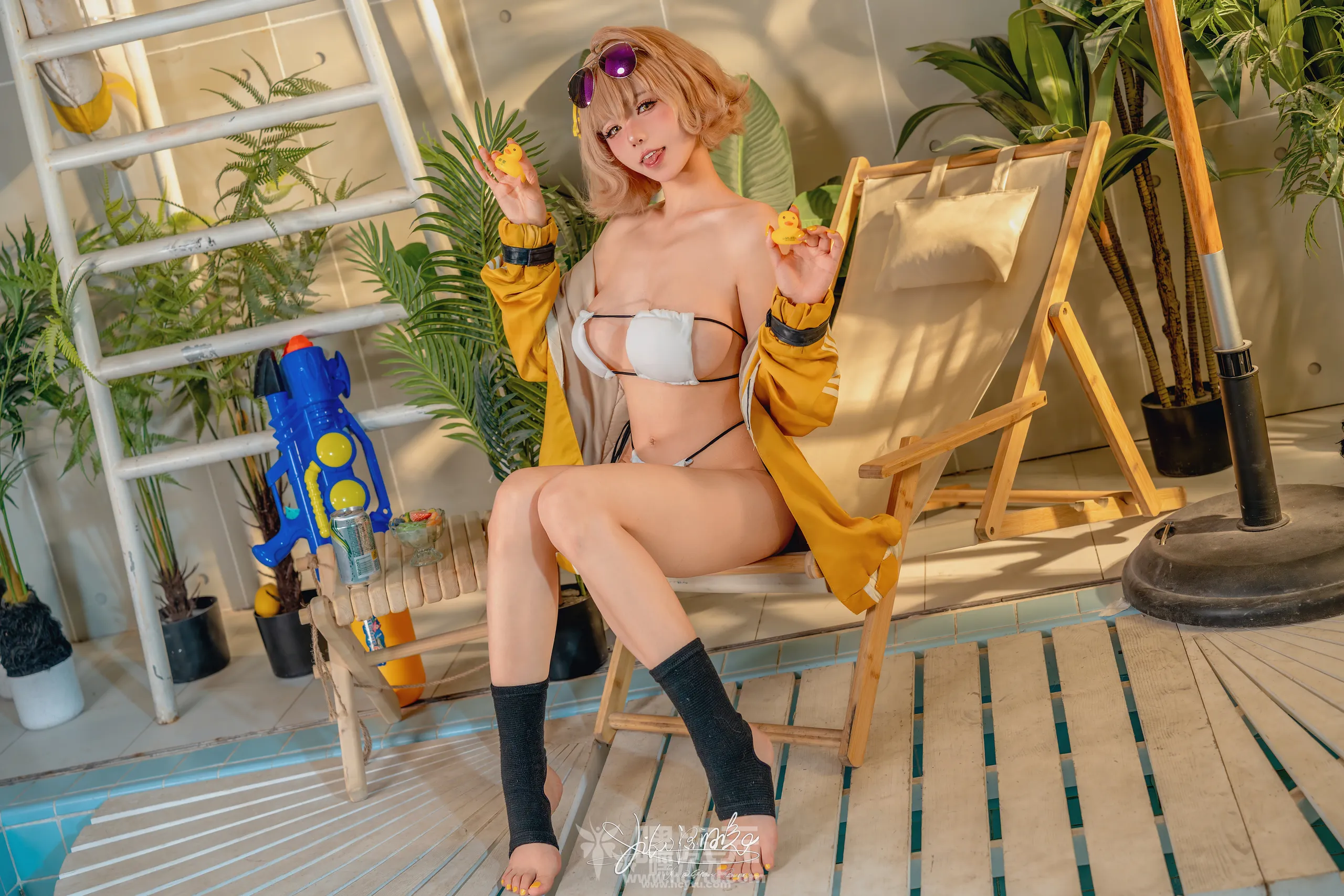 Yiko湿润兔 闪耀夏日-阿尼斯最新写真图片在线观看