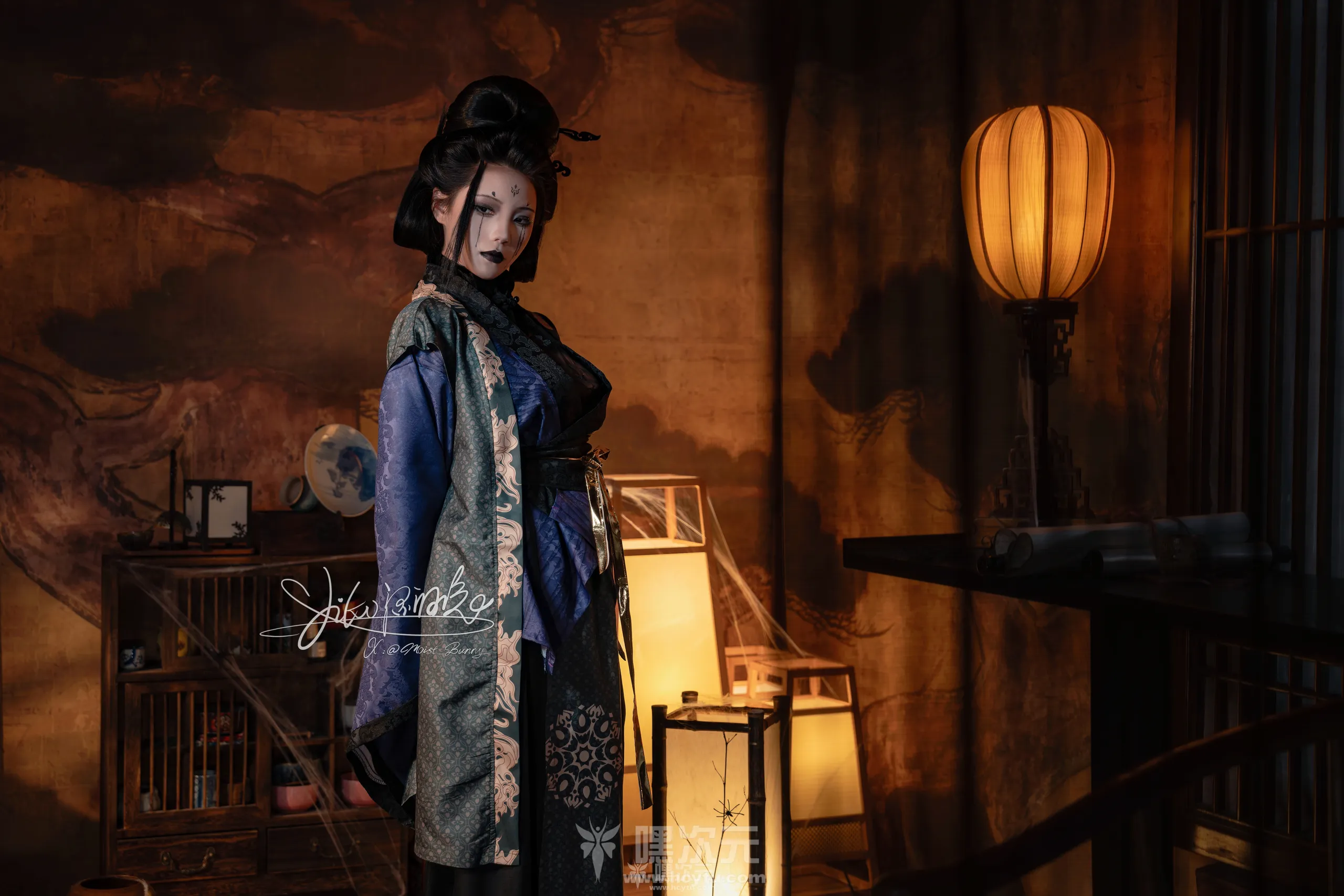 Yiko湿润兔 阁中四妹 无情画最新写真图片在线观看