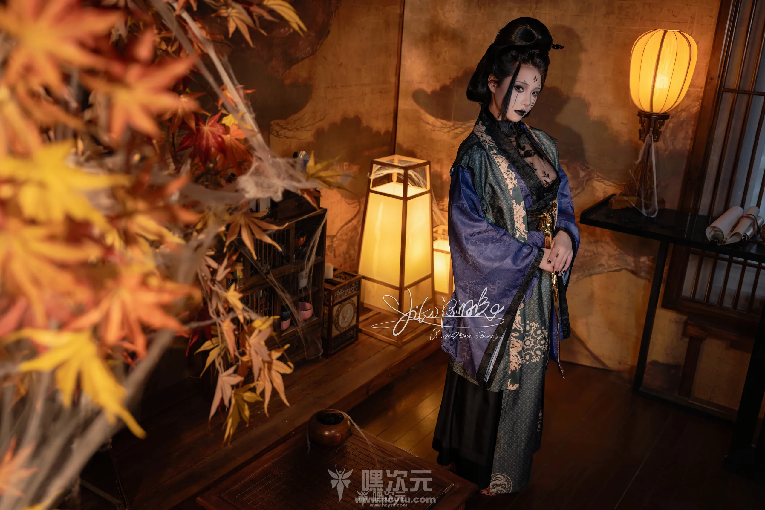 Yiko湿润兔 阁中四妹 无情画最新写真图片在线观看