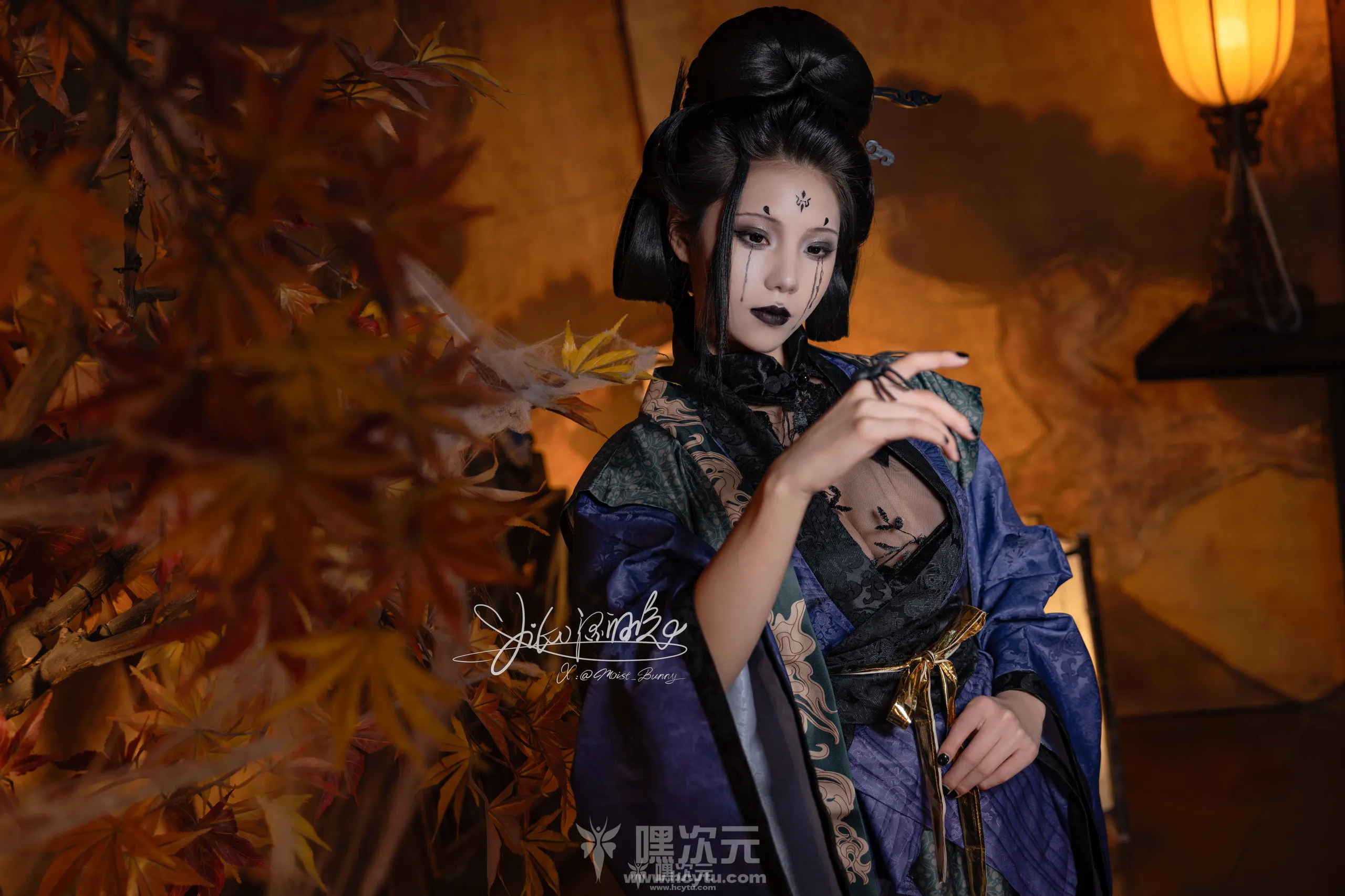 Yiko湿润兔 阁中四妹 无情画最新写真图片在线观看