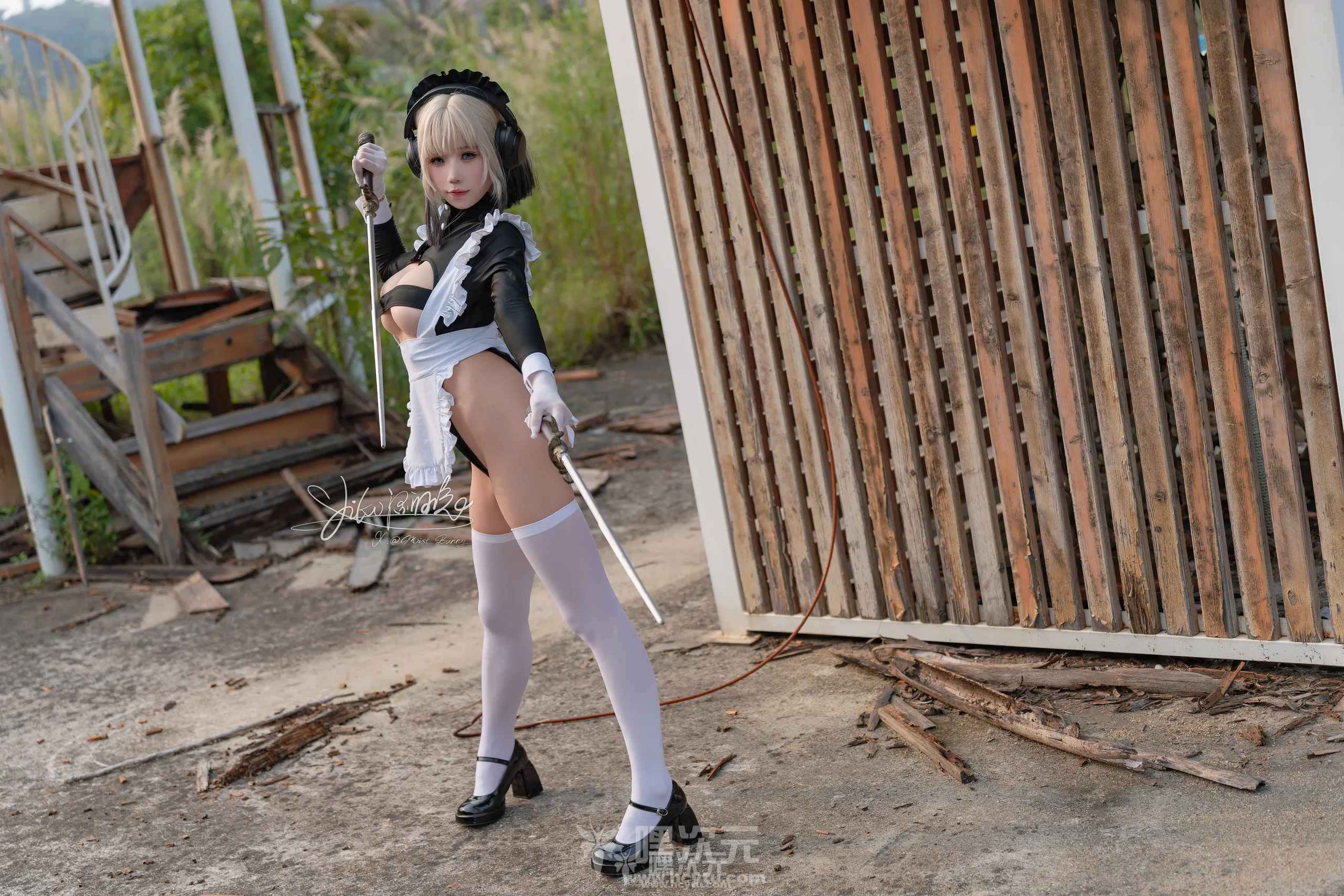 Yiko湿润兔 战斗女仆最新写真图片-嘿次元