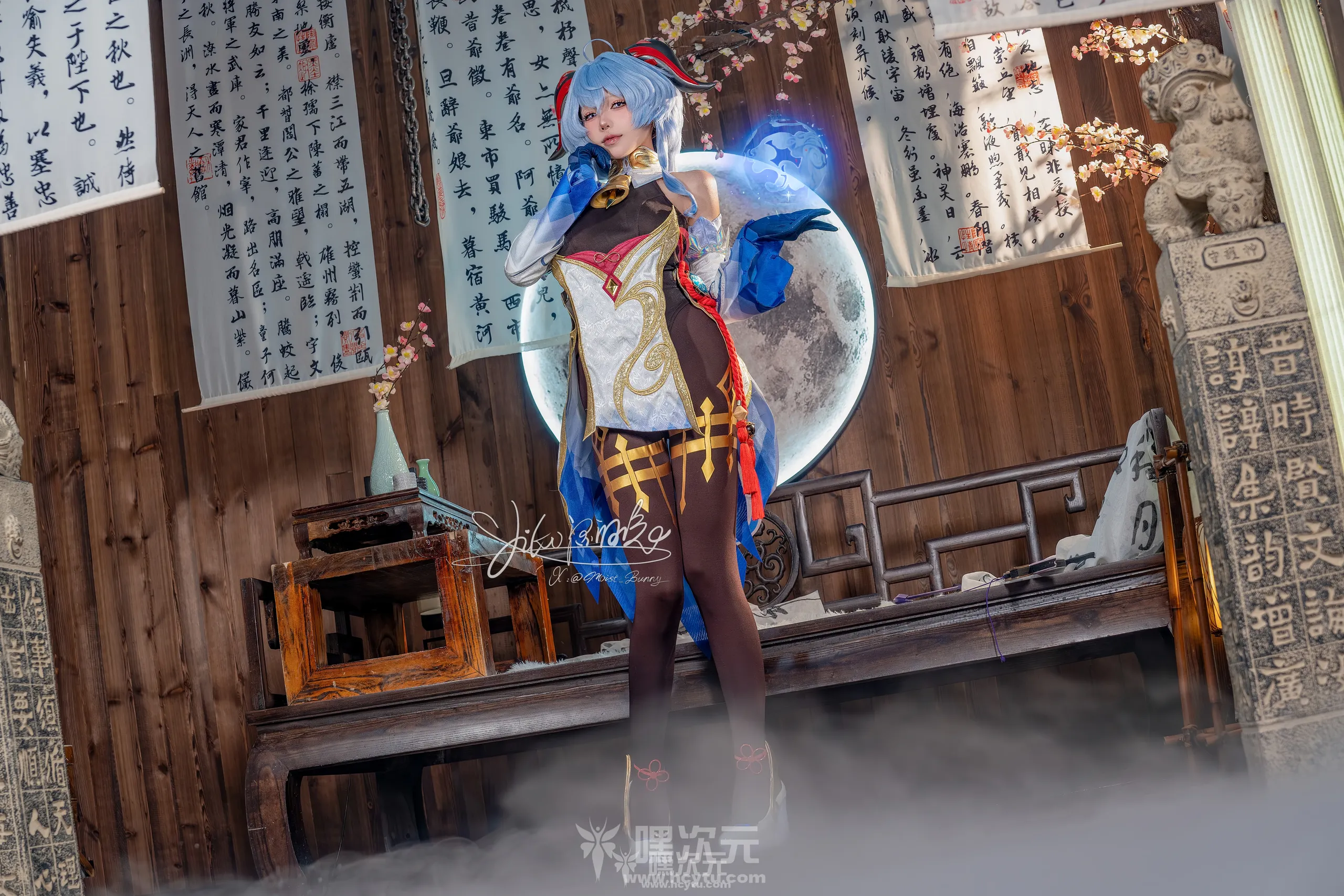 Yiko湿润兔 循循守月-甘雨 洛春赋2024年11月最新写真图片-嘿次元