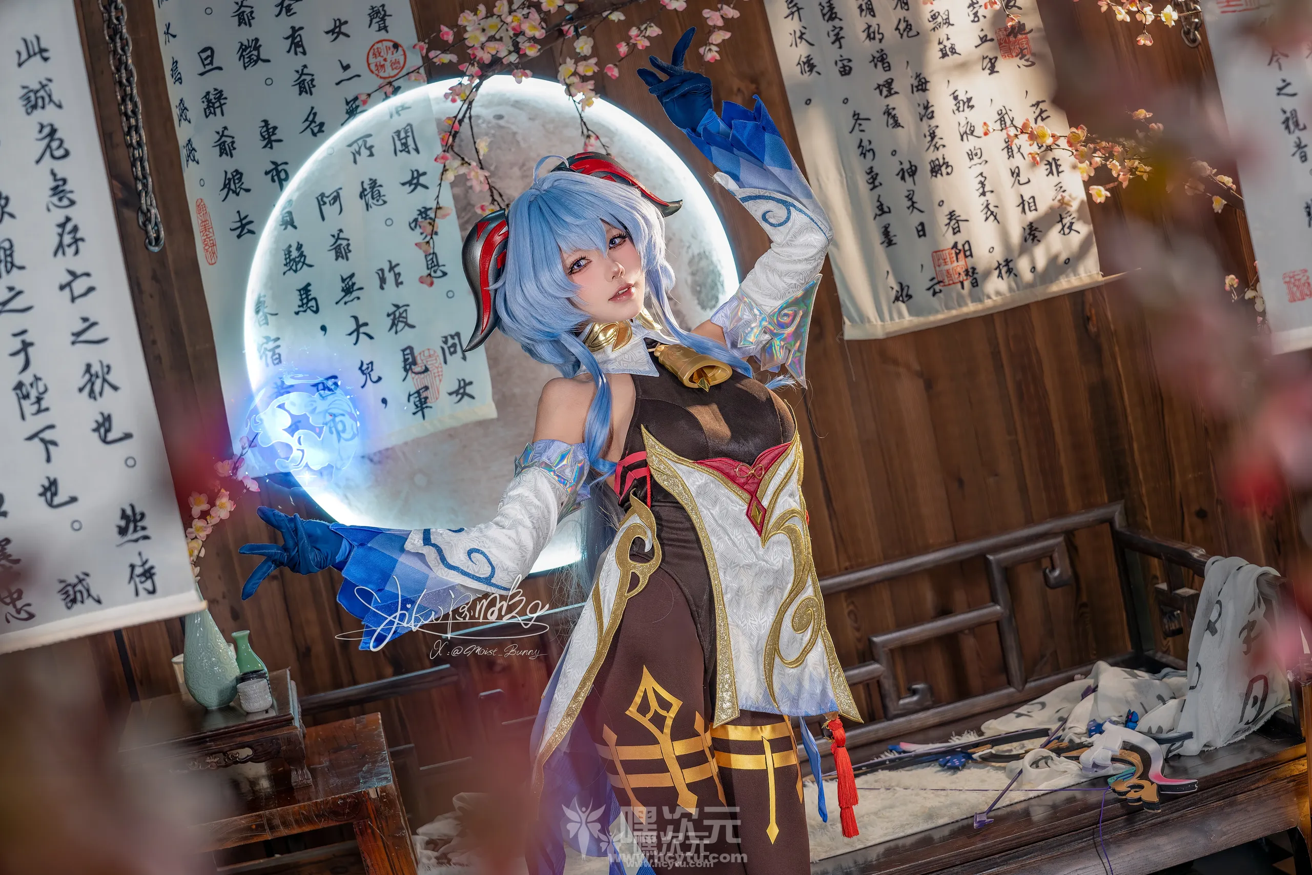 Yiko湿润兔 循循守月-甘雨 洛春赋2024年11月最新写真图片在线观看