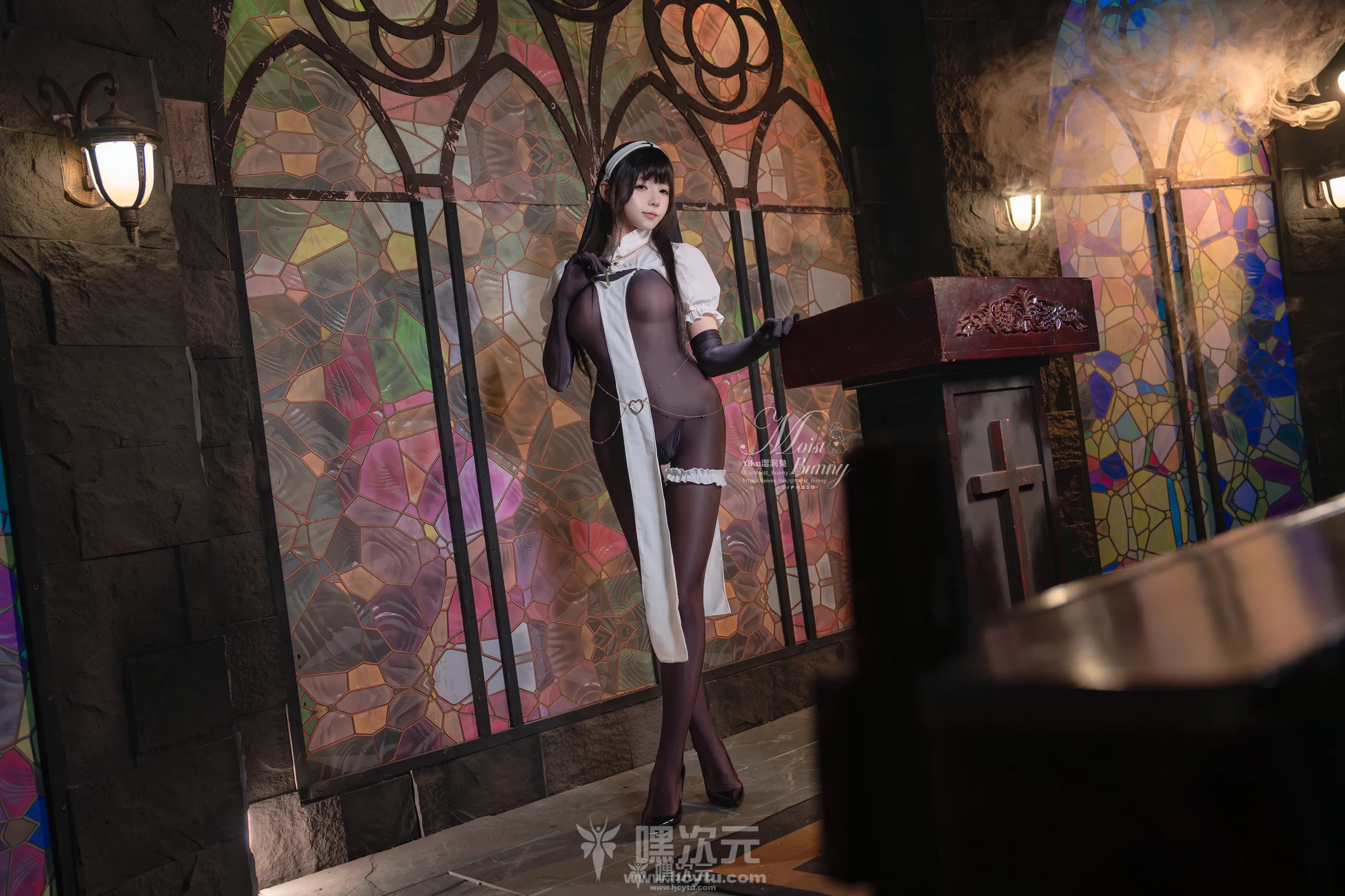 Yiko湿润兔 1月作品『布道圣女』72P+1V Abracadabra·傲慢扭胯舞写真图片在线观看