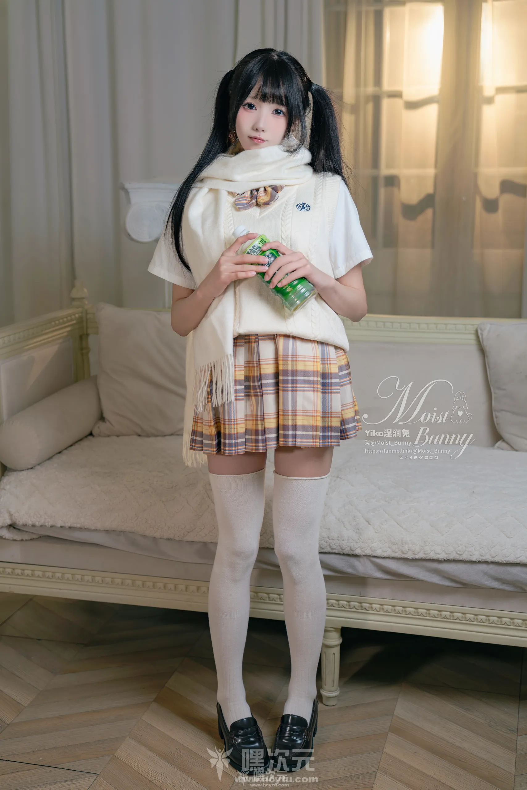 Yiko湿润兔 1月月票特典 冬の邂逅写真图片-嘿次元