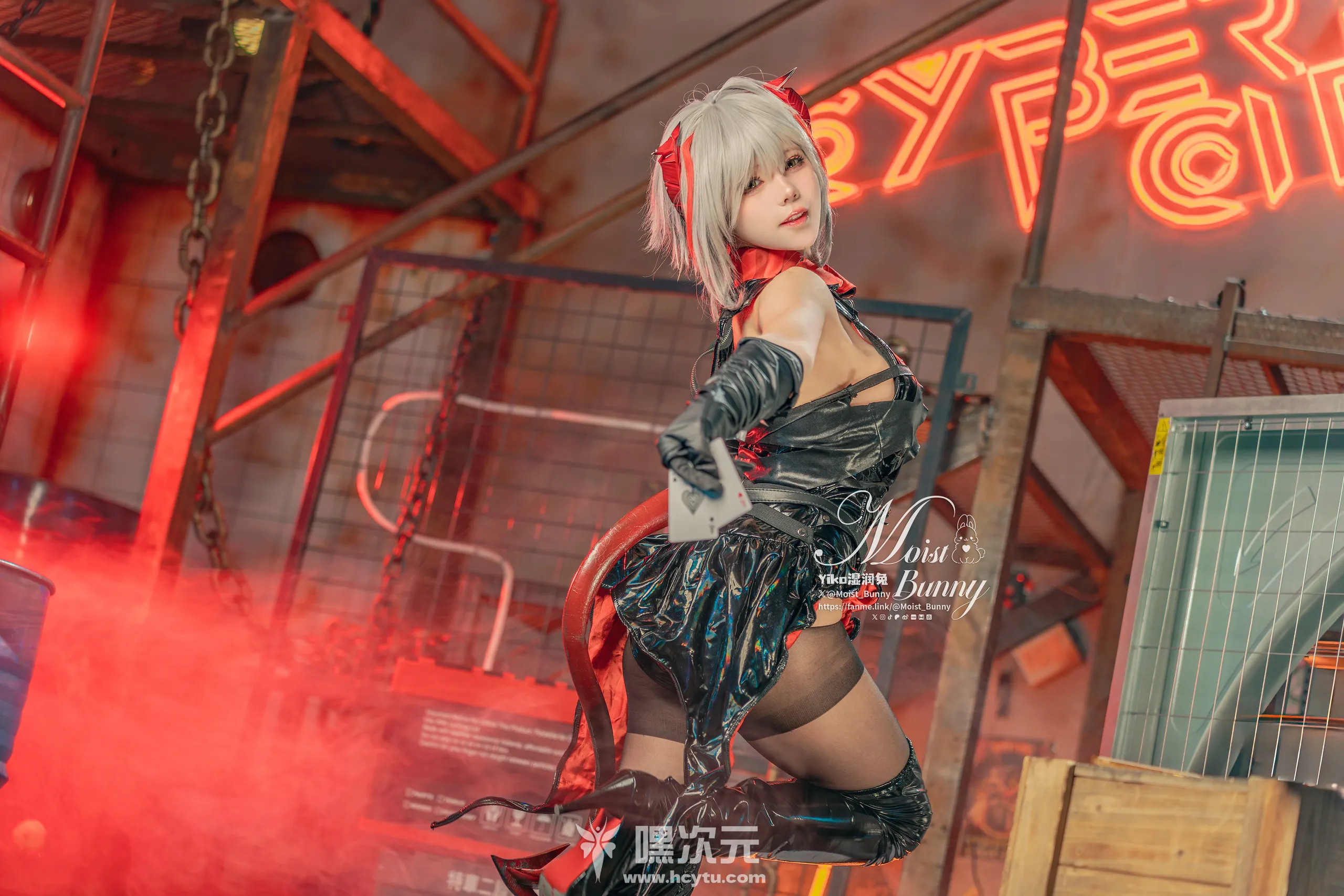 Yiko湿润兔 2月作品 愚夜密函-W写真图片在线观看