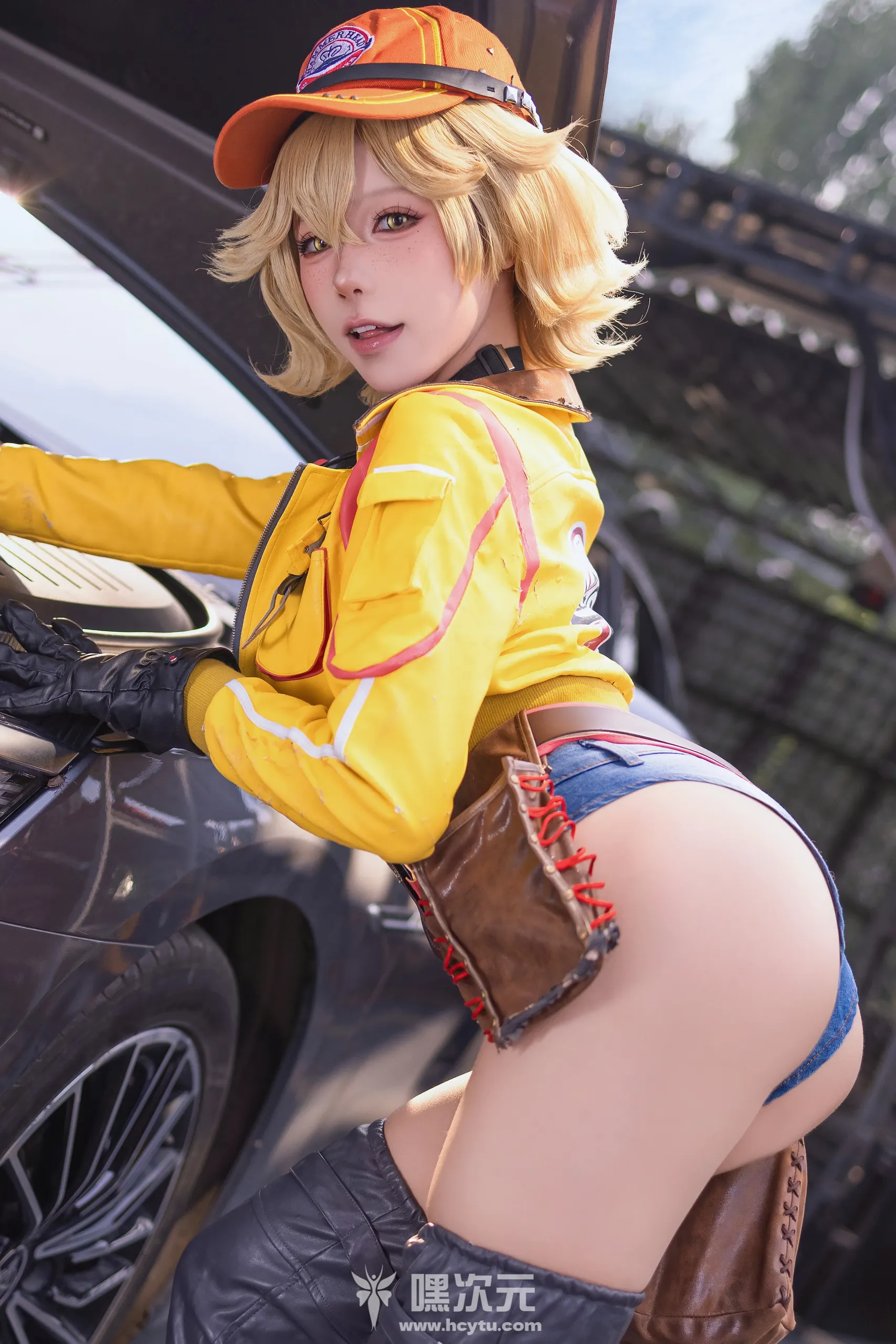 Yiko湿润兔 3月作品『FF15-希德妮奥拉姆』写真图片在线观看