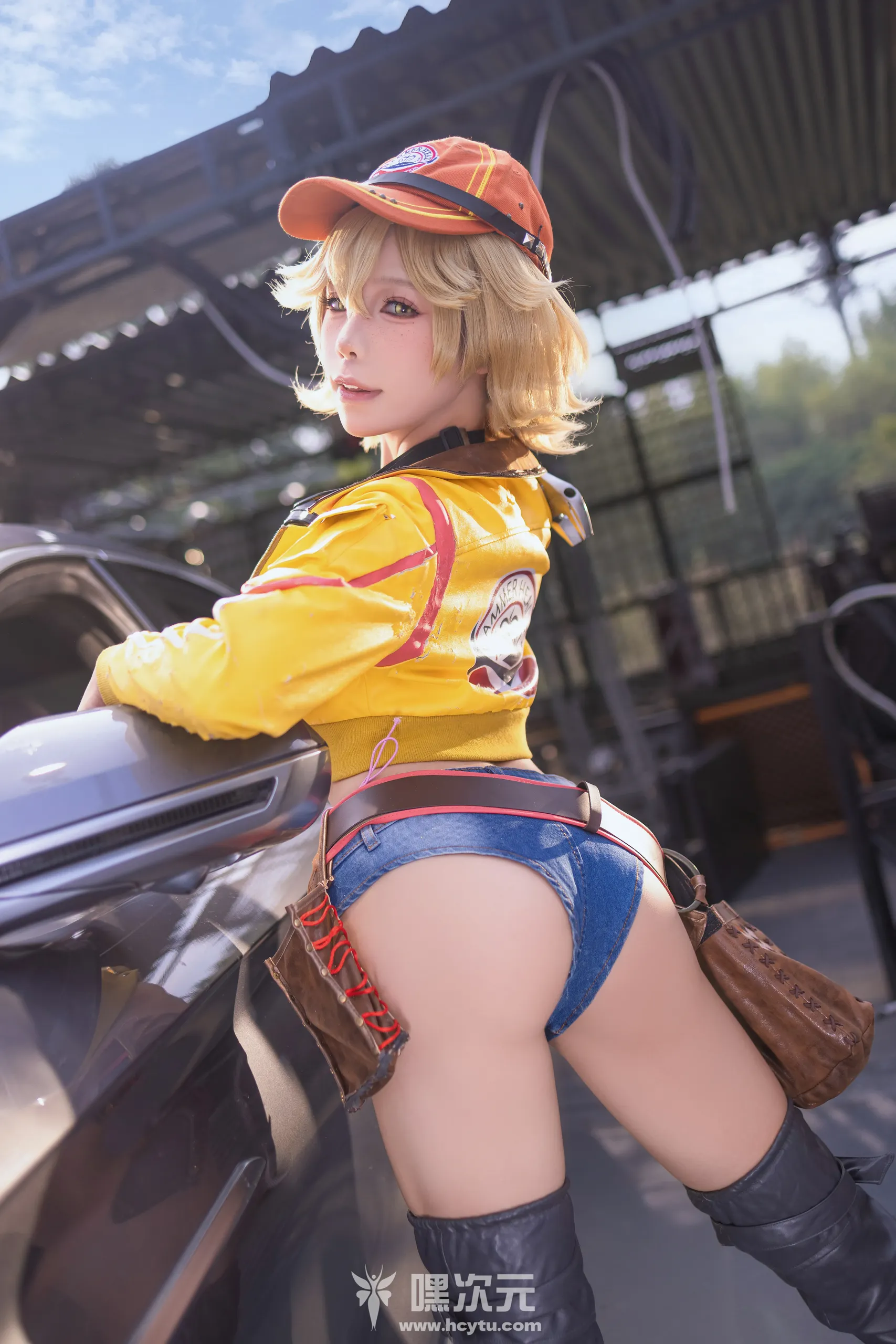 Yiko湿润兔 3月作品『FF15-希德妮奥拉姆』写真图片在线观看
