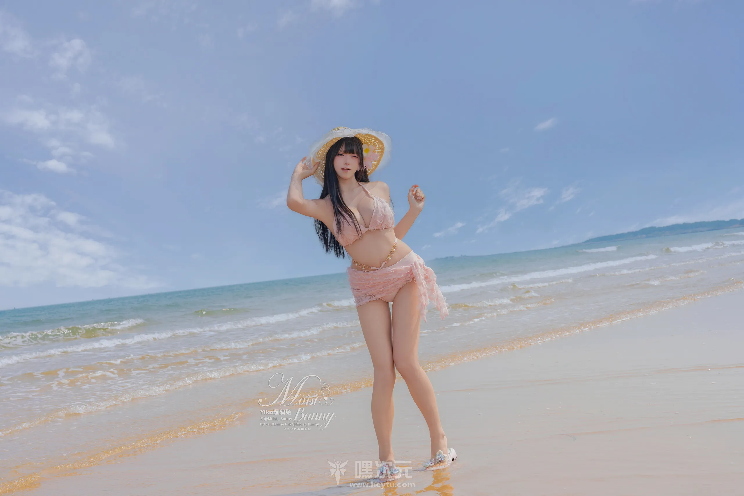 黏黏团子兔 粉红假日写真下载！海滩比基尼套图绝绝子2025年07月作品-嘿次元