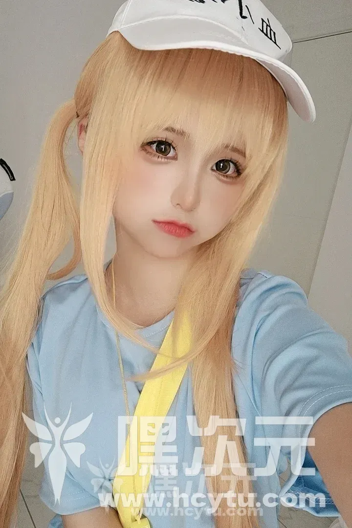 蠢沫沫 – 血小板+黄漫老师+洛天依+间谍过家家 自拍写真图片欣赏
